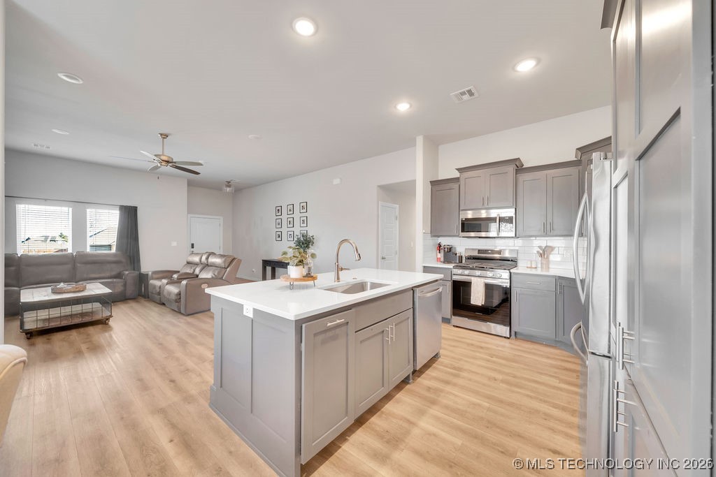 14736 S Maplewood Place Property Photo 12