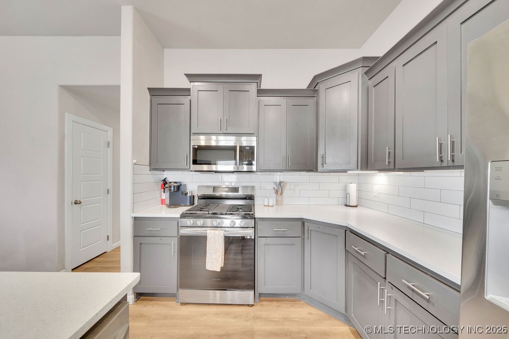 14736 S Maplewood Place Property Photo 14