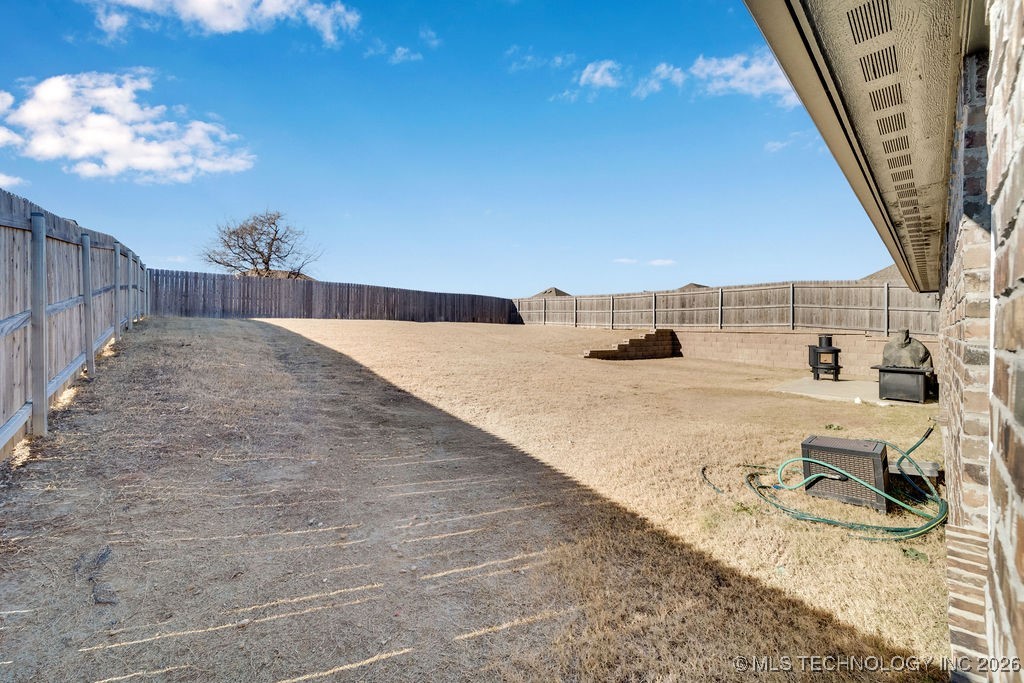 14736 S Maplewood Place Property Photo 30