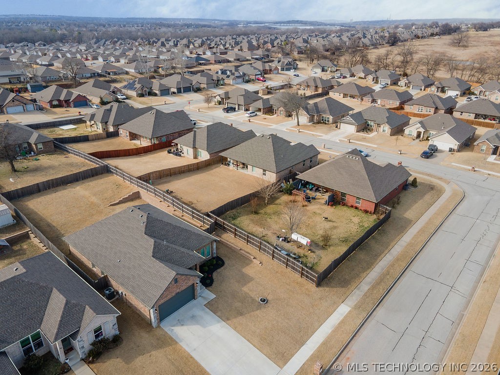 14736 S Maplewood Place Property Photo 35