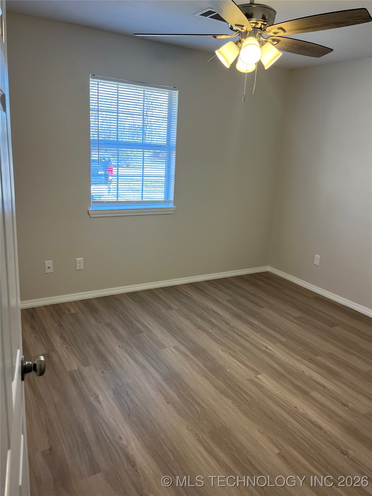 707 S 14 Street Property Photo 4