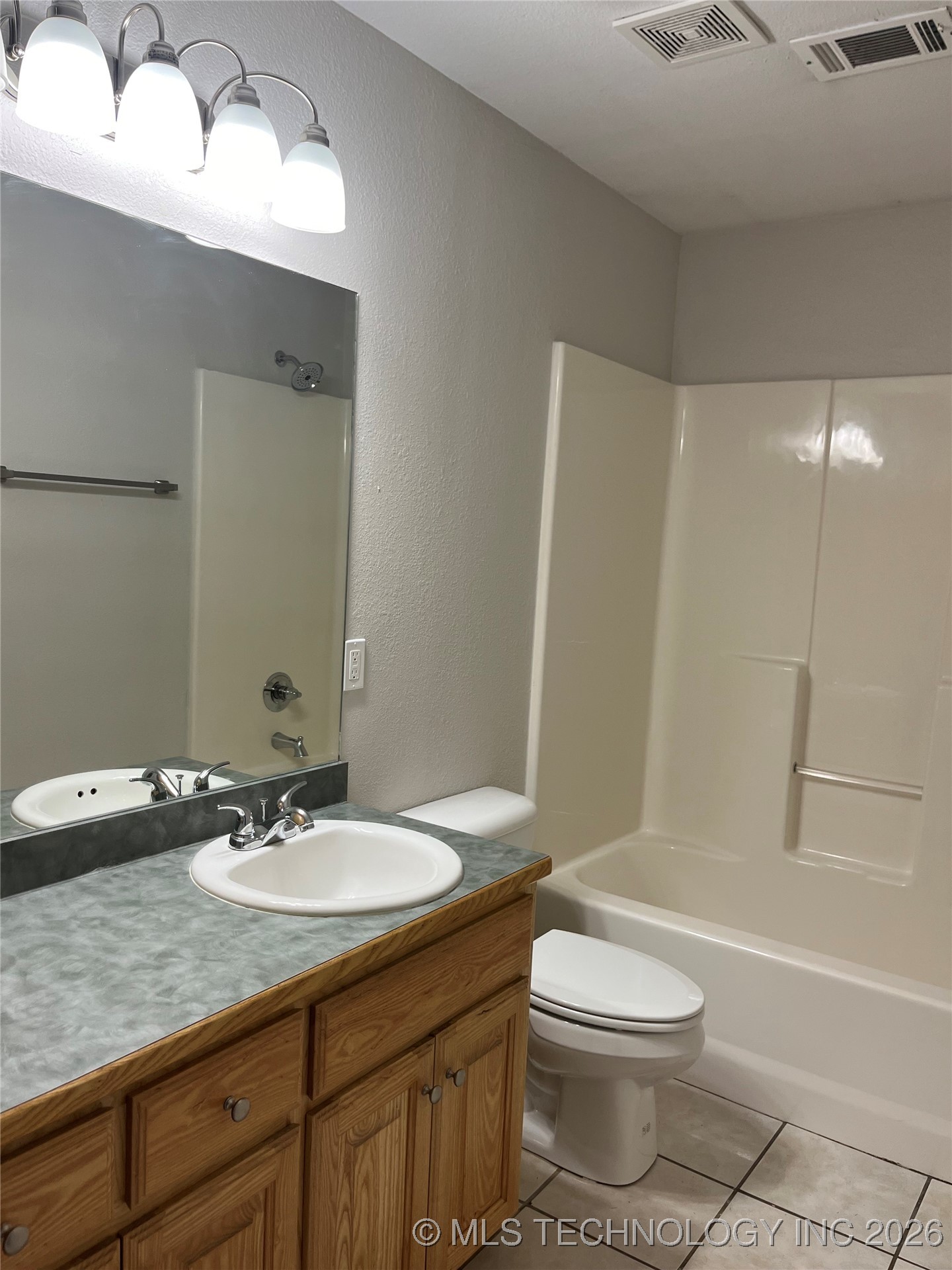 707 S 14 Street Property Photo 11