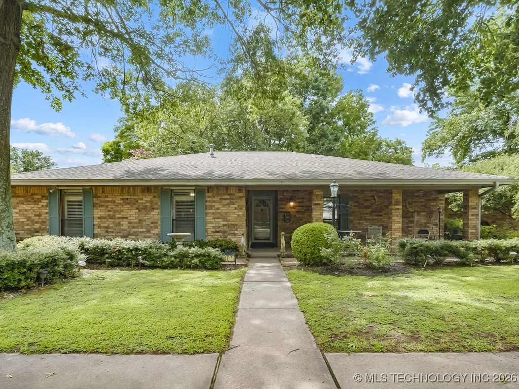 301 S Byrd Property Photo 1