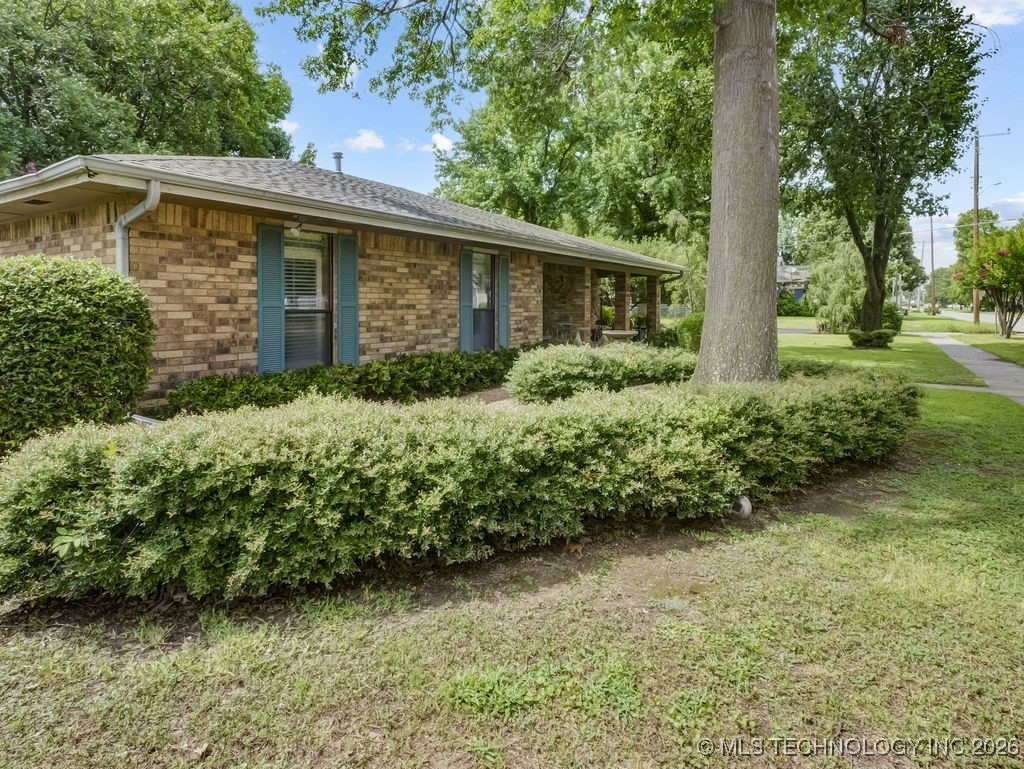 301 S Byrd Property Photo 4