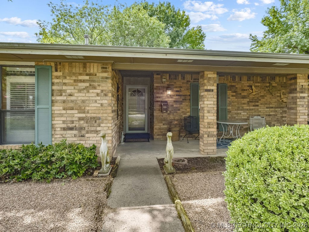 301 S Byrd Property Photo 5