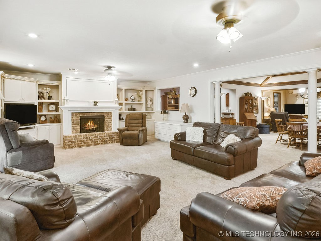 301 S Byrd Property Photo 6