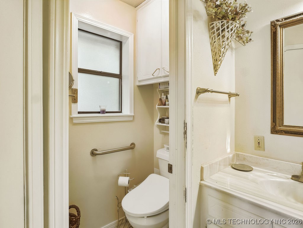 301 S Byrd Property Photo 17