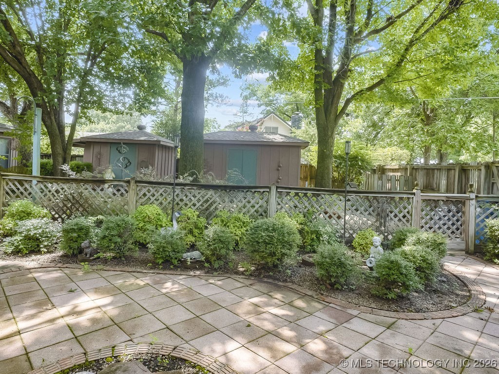 301 S Byrd Property Photo 33