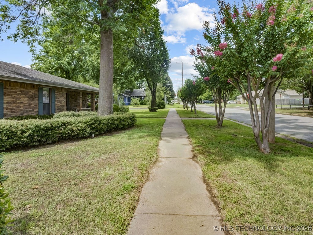 301 S Byrd Property Photo 37