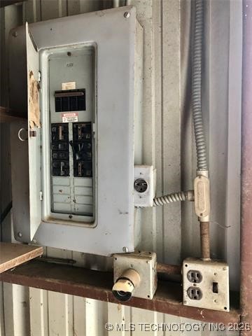 9220 E 9th Street Property Photo 22