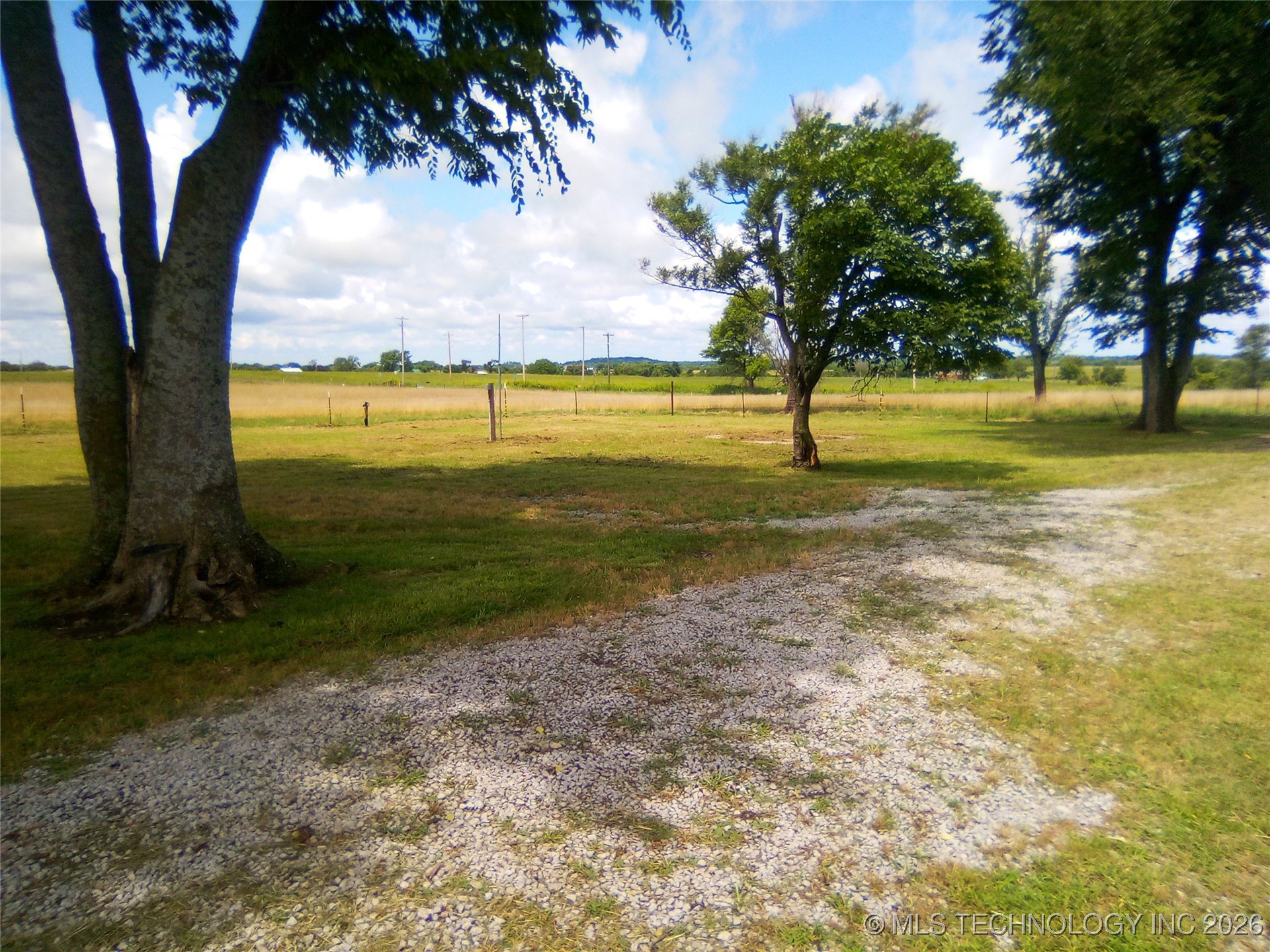 401091 W 1200 Road Property Photo 5