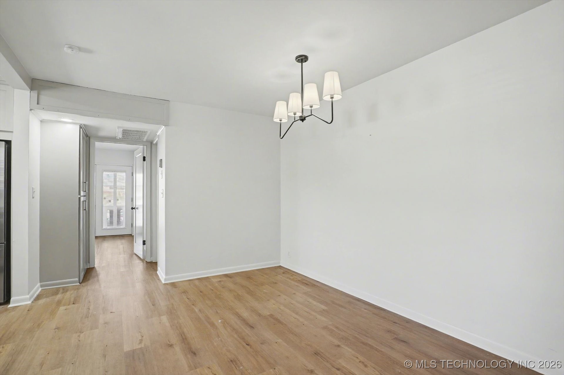 1107 E 45th Place S Eu14 Property Photo 7