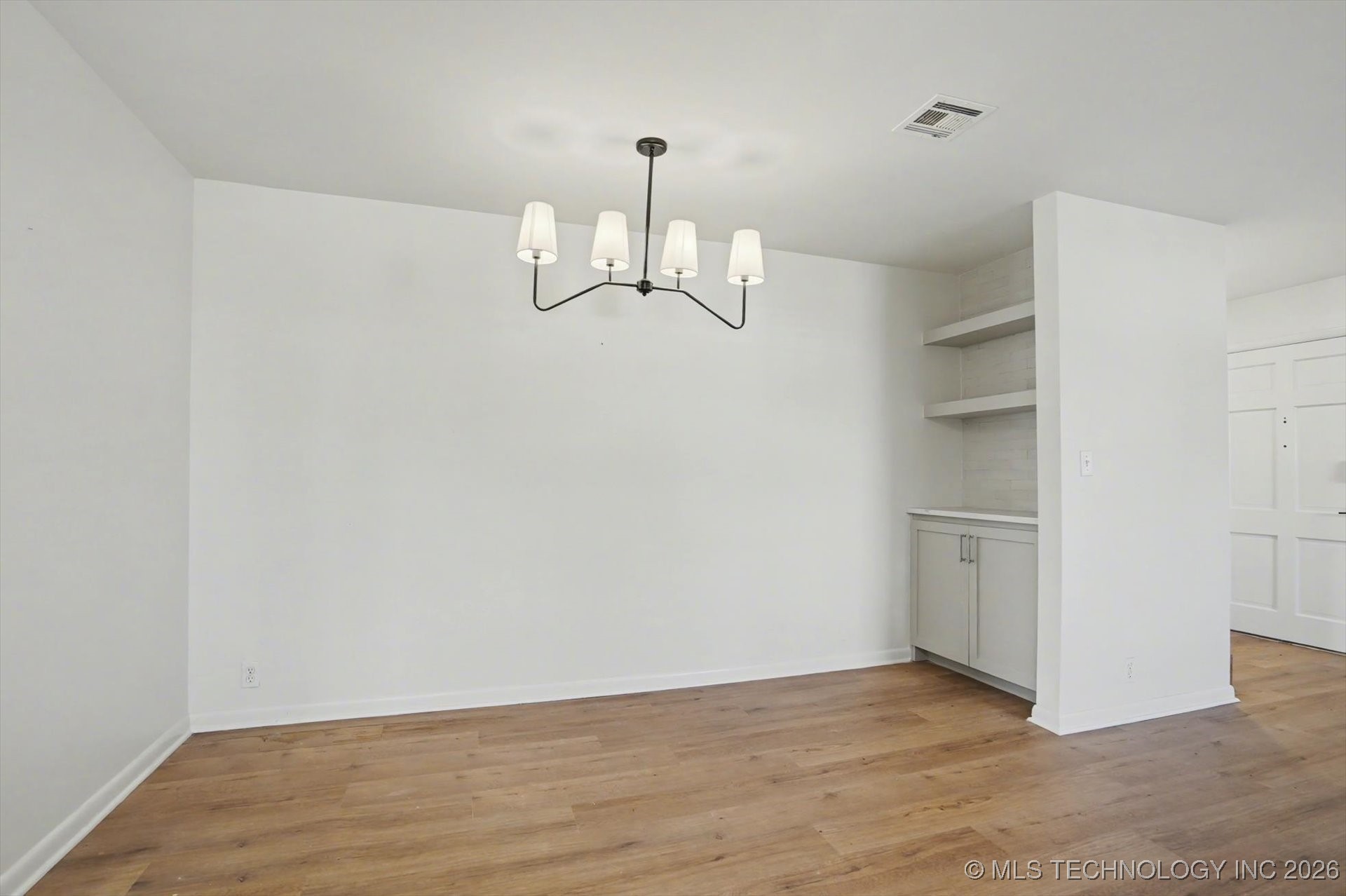 1107 E 45th Place S Eu14 Property Photo 9