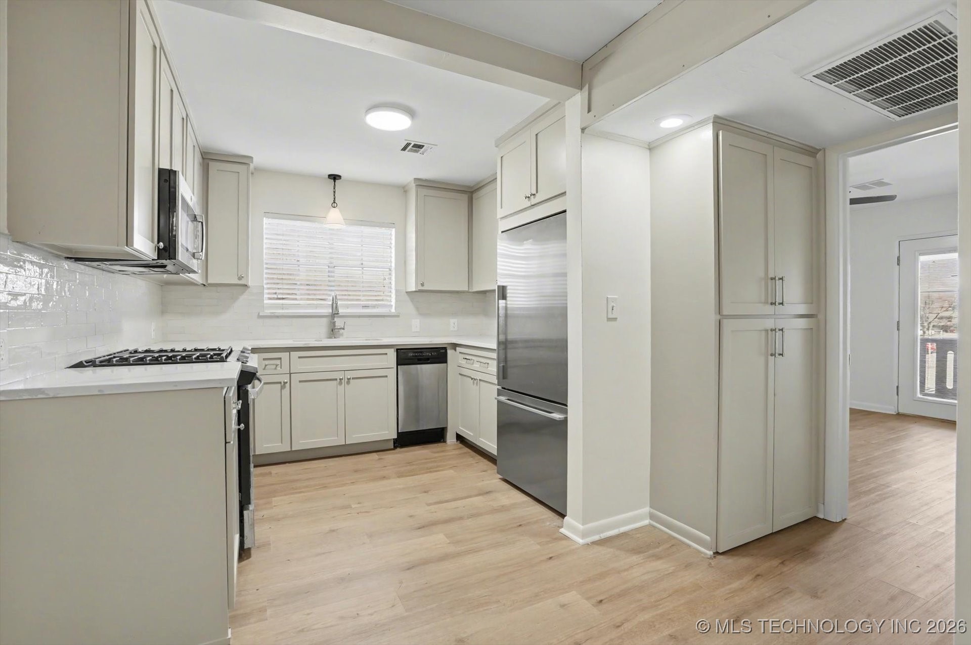 1107 E 45th Place S Eu14 Property Photo 12