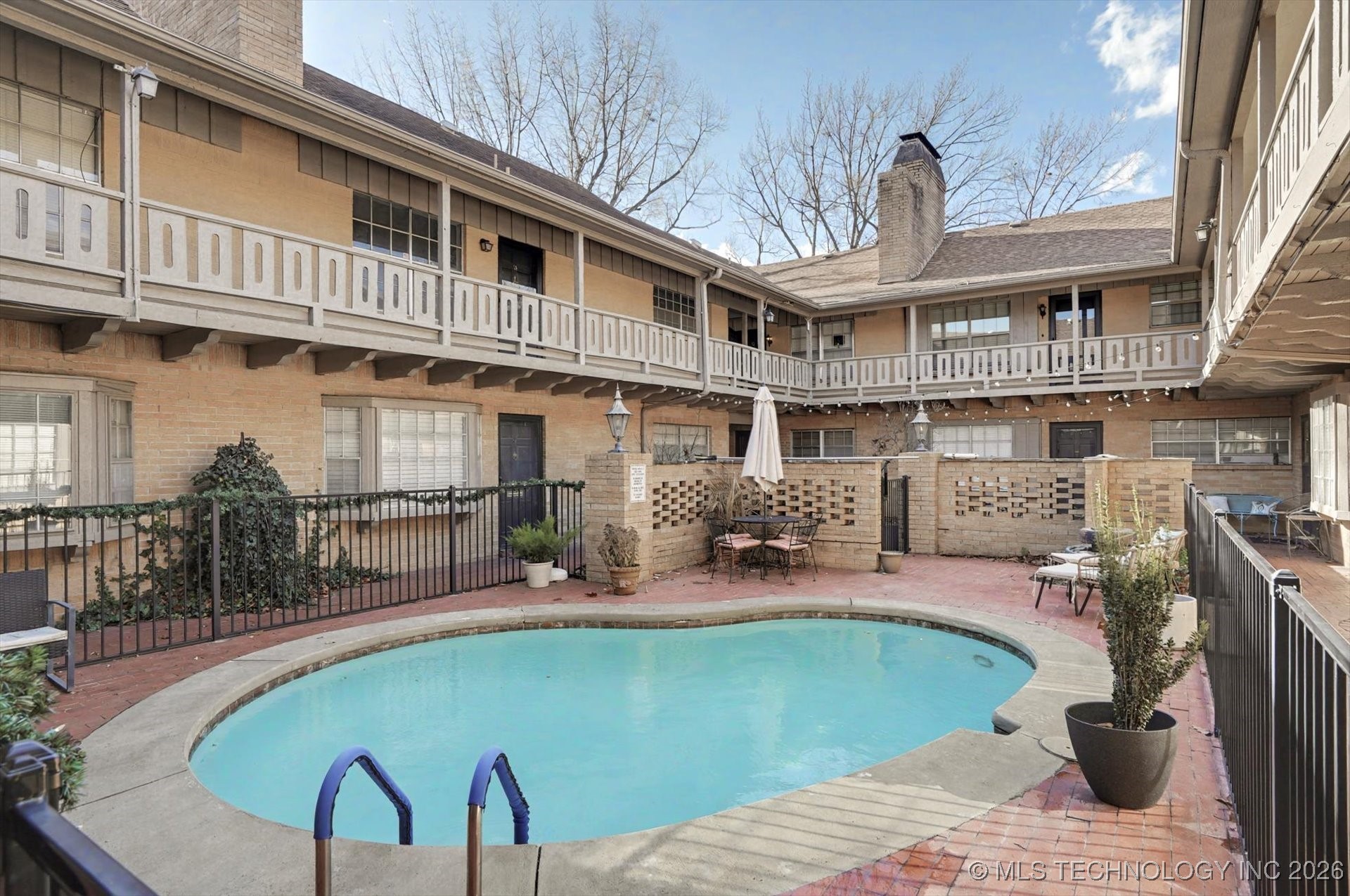 1107 E 45th Place S Eu14 Property Photo 24