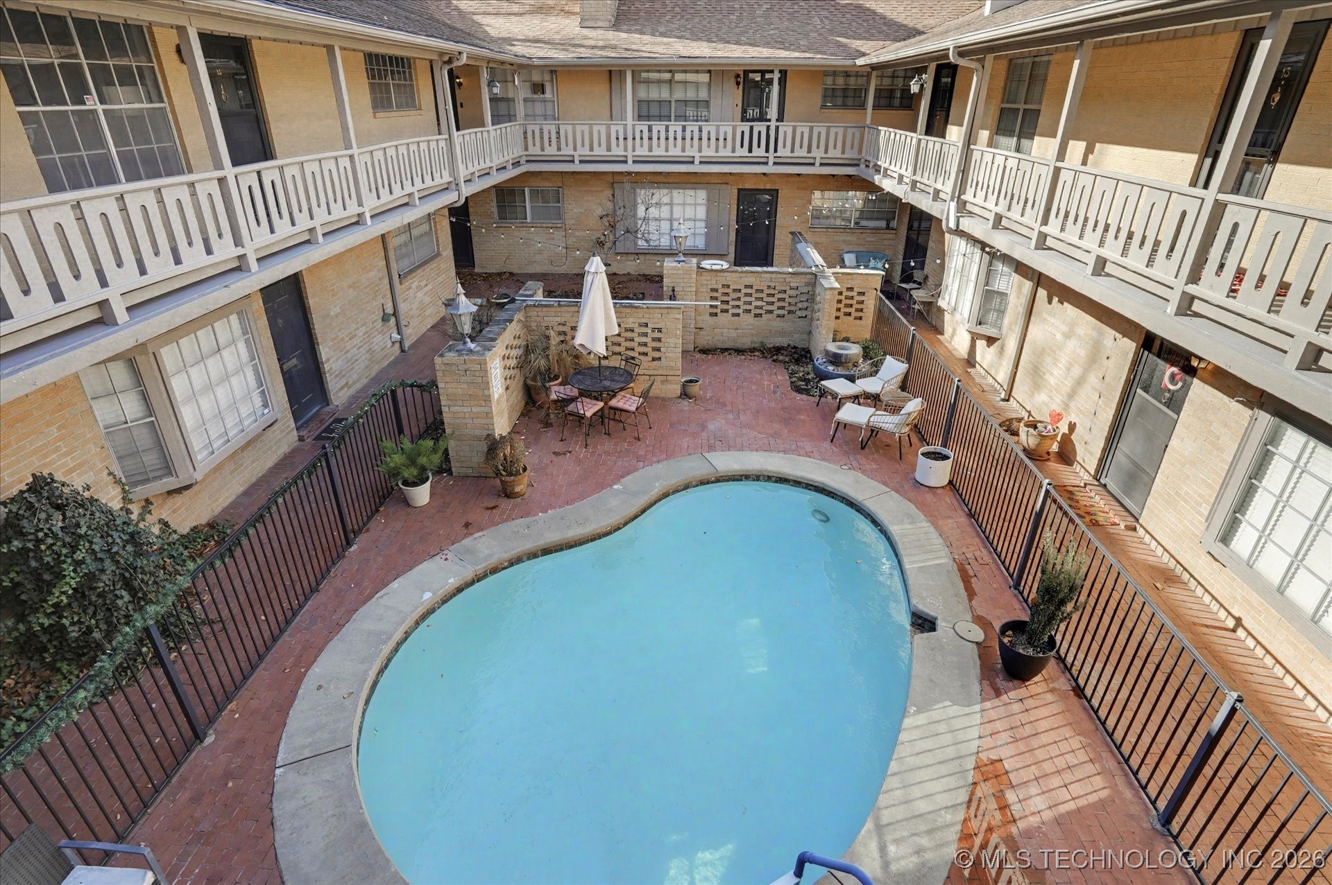 1107 E 45th Place S Eu14 Property Photo 25