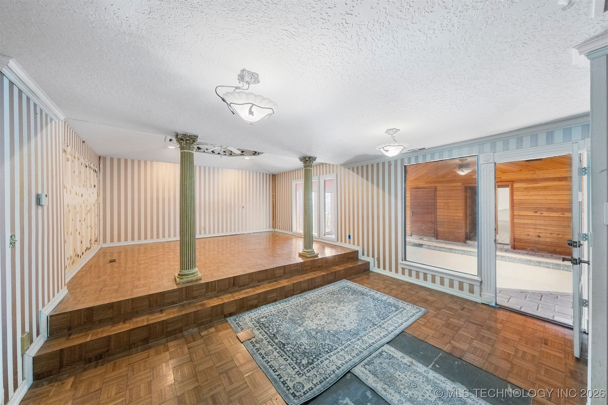 7455 S Sleepy Hollow Drive Property Photo 7