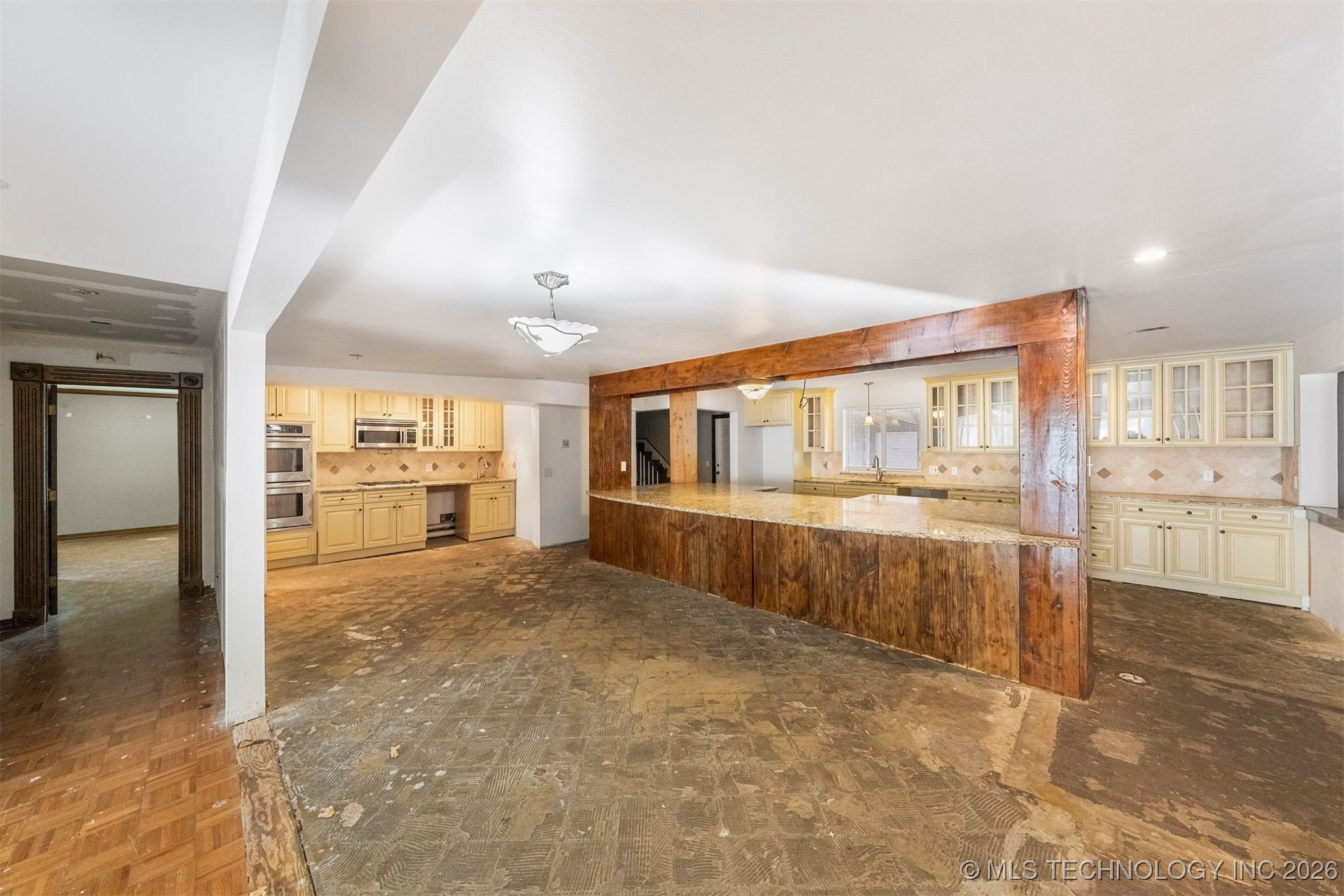 7455 S Sleepy Hollow Drive Property Photo 17