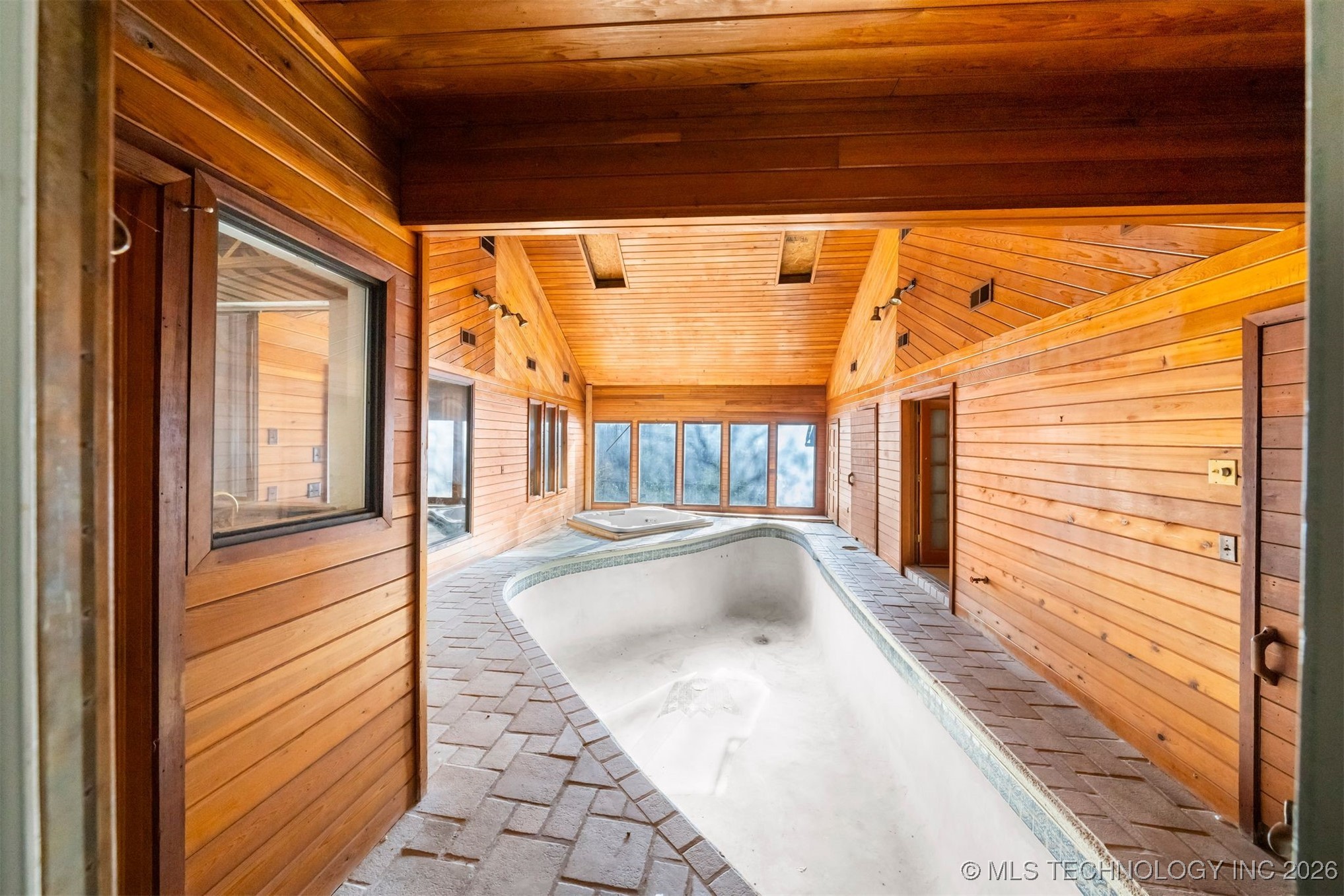 7455 S Sleepy Hollow Drive Property Photo 27