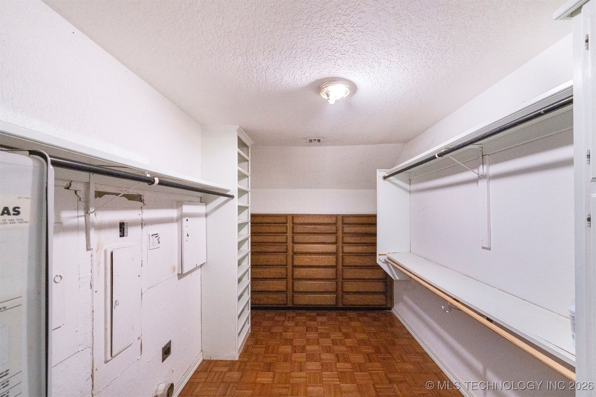 7455 S Sleepy Hollow Drive Property Photo 28