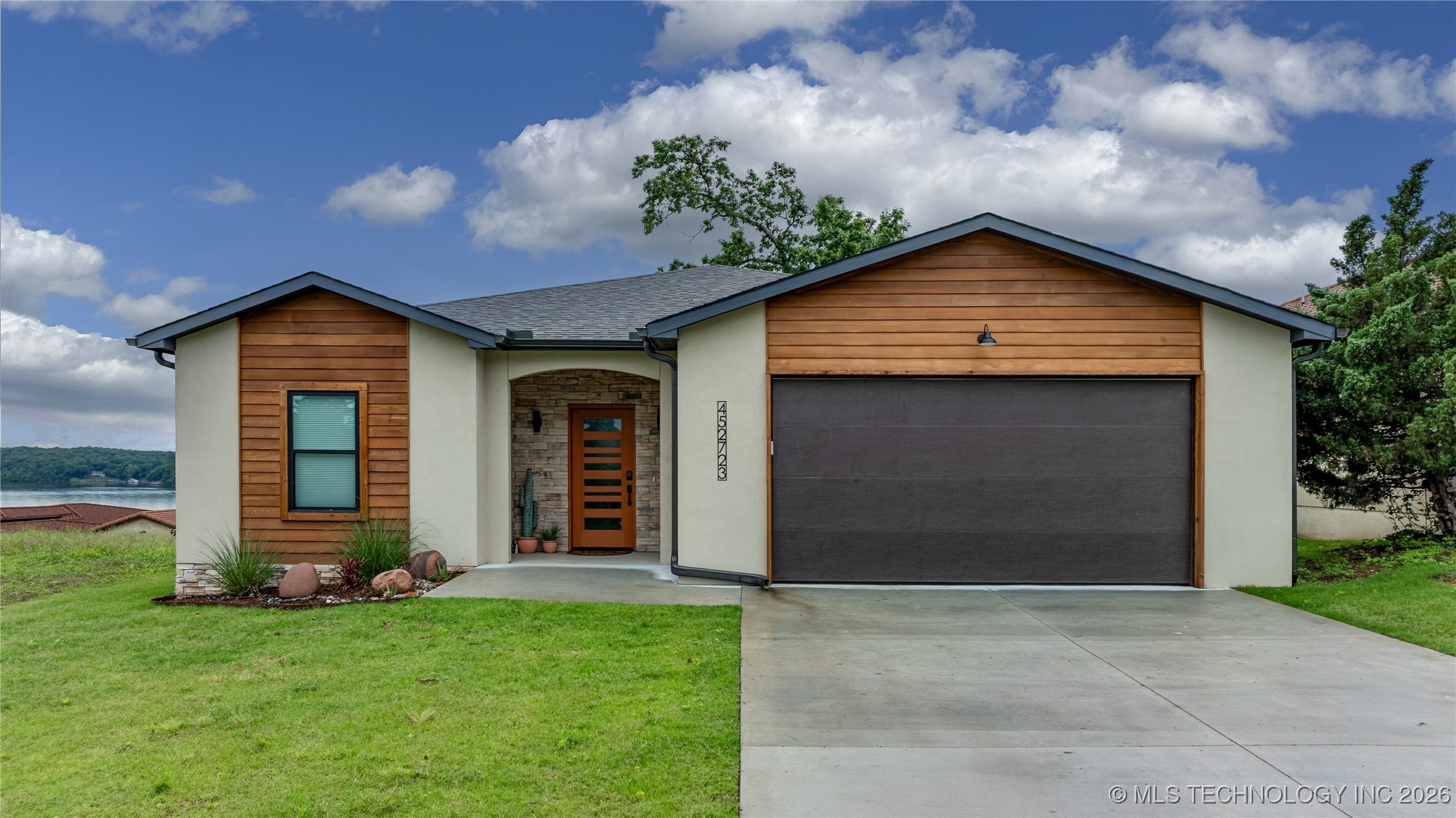 452723 Preakness Drive Property Photo 7