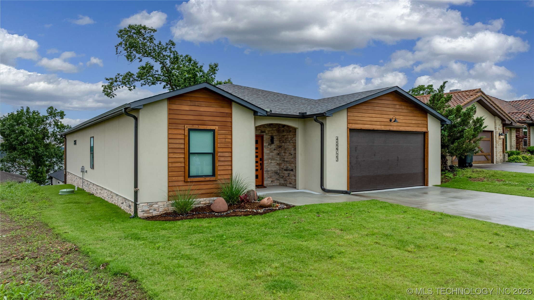 452723 Preakness Drive Property Photo 8