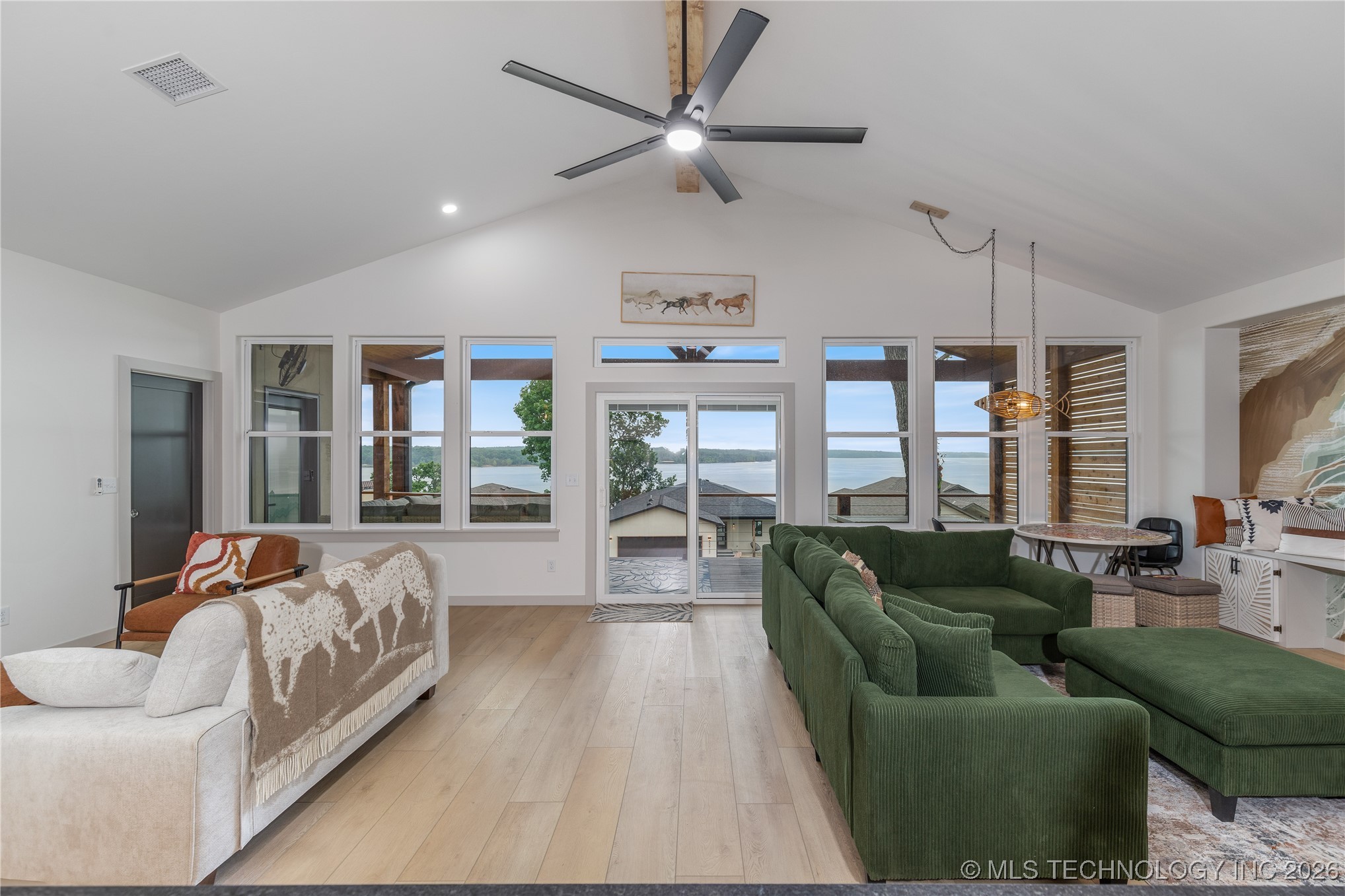 452723 Preakness Drive Property Photo 18