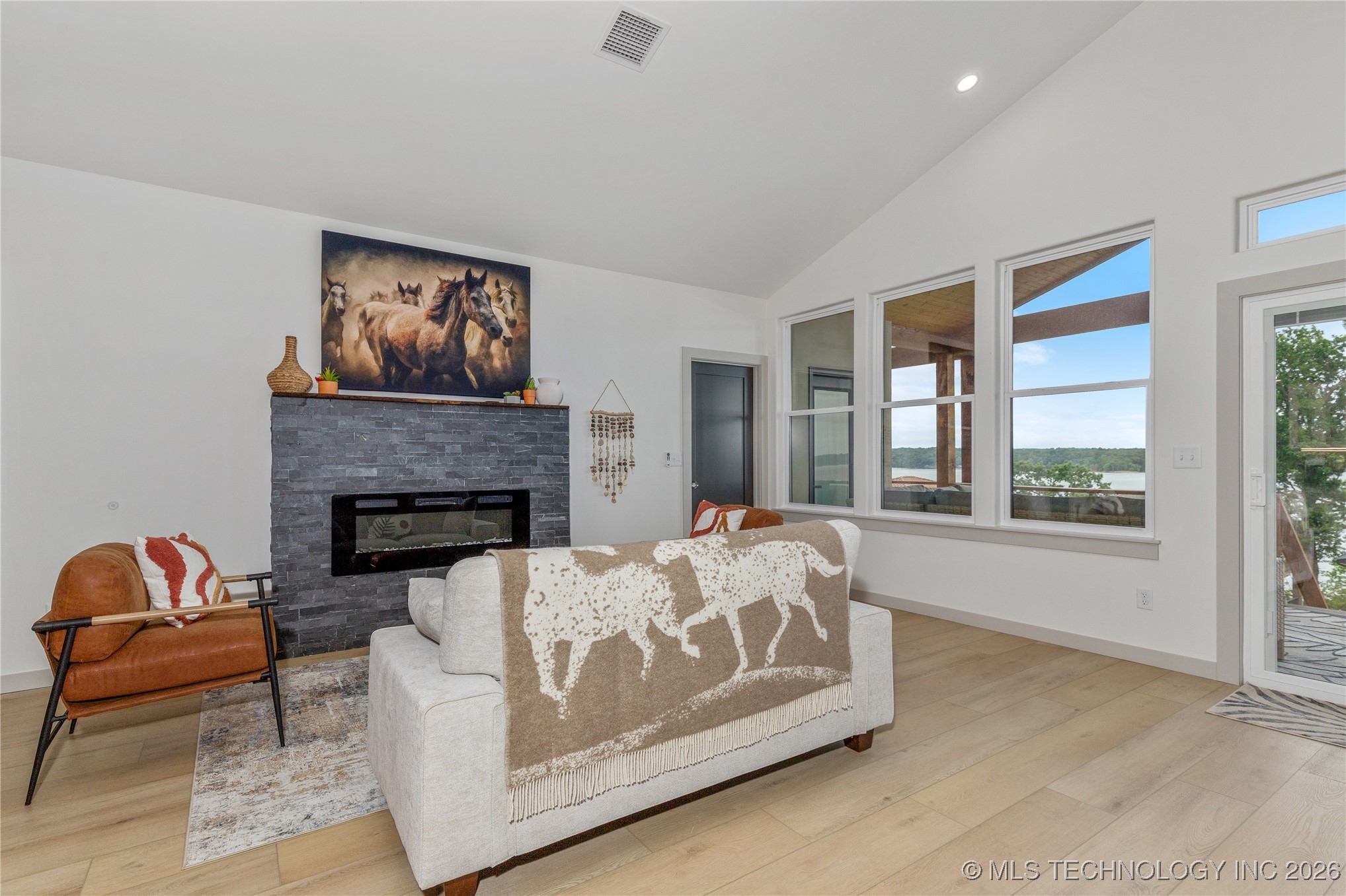 452723 Preakness Drive Property Photo 20