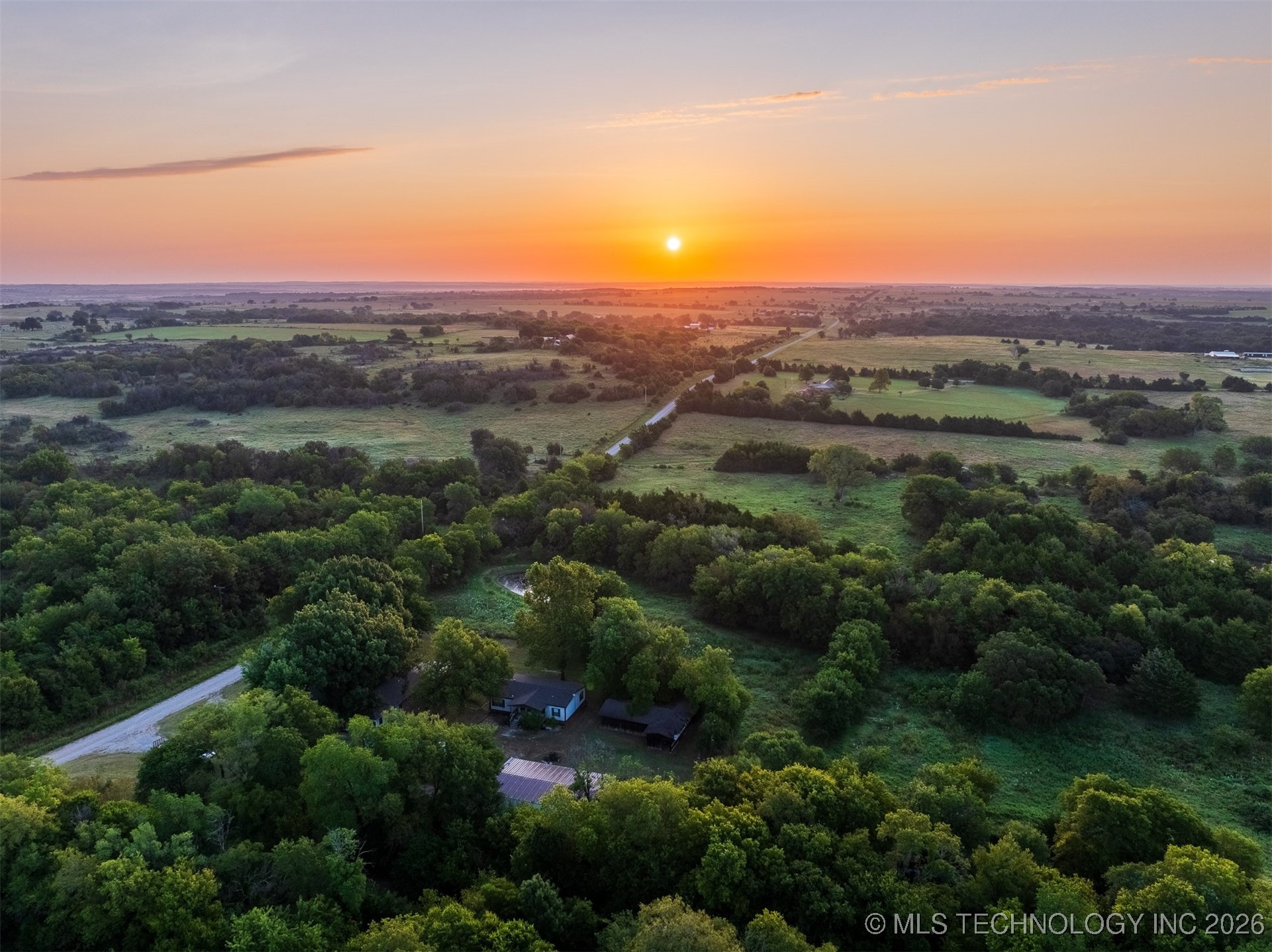 24613 E Lakeview Road Property Photo 1