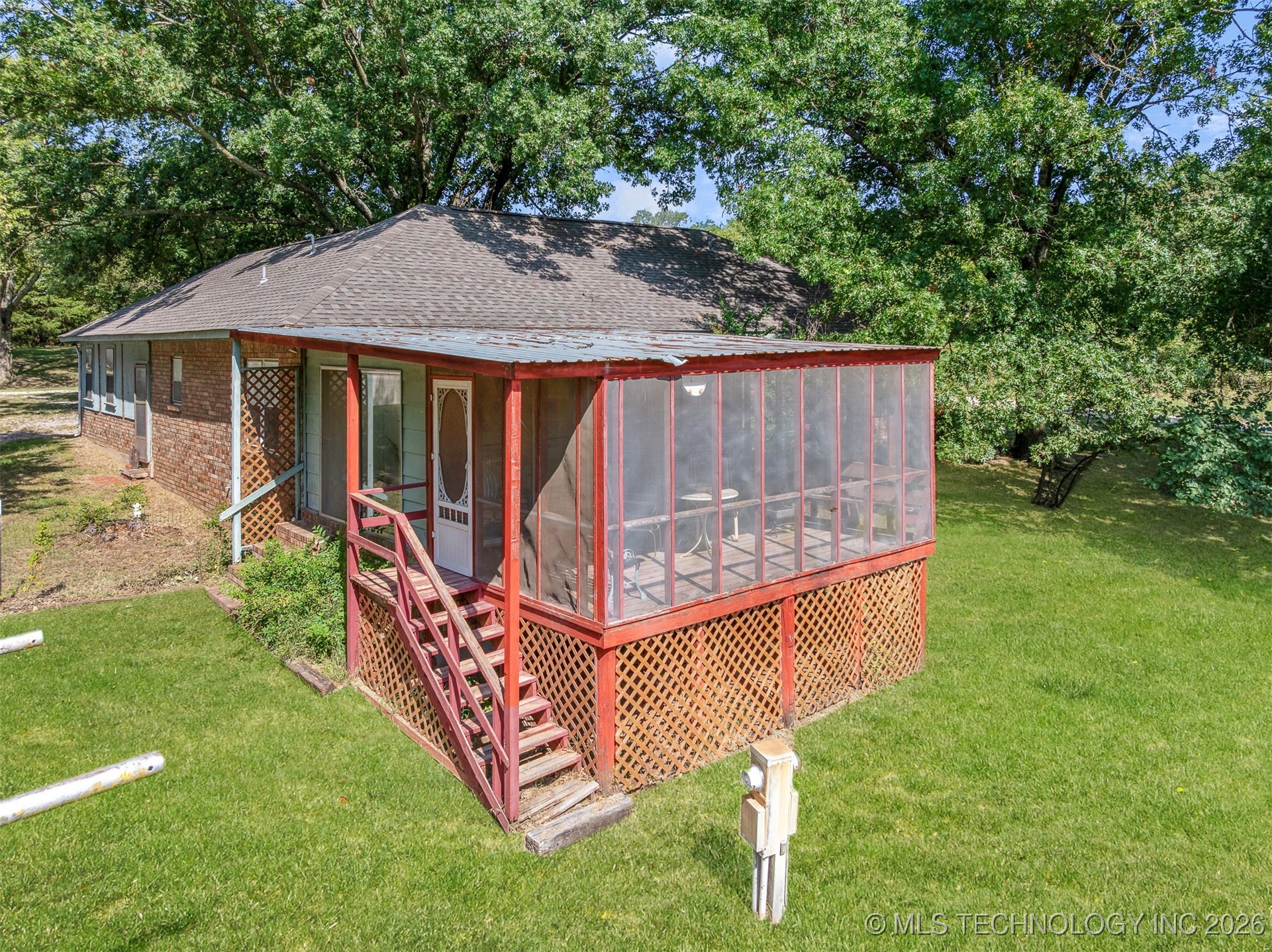 24613 E Lakeview Road Property Photo 7