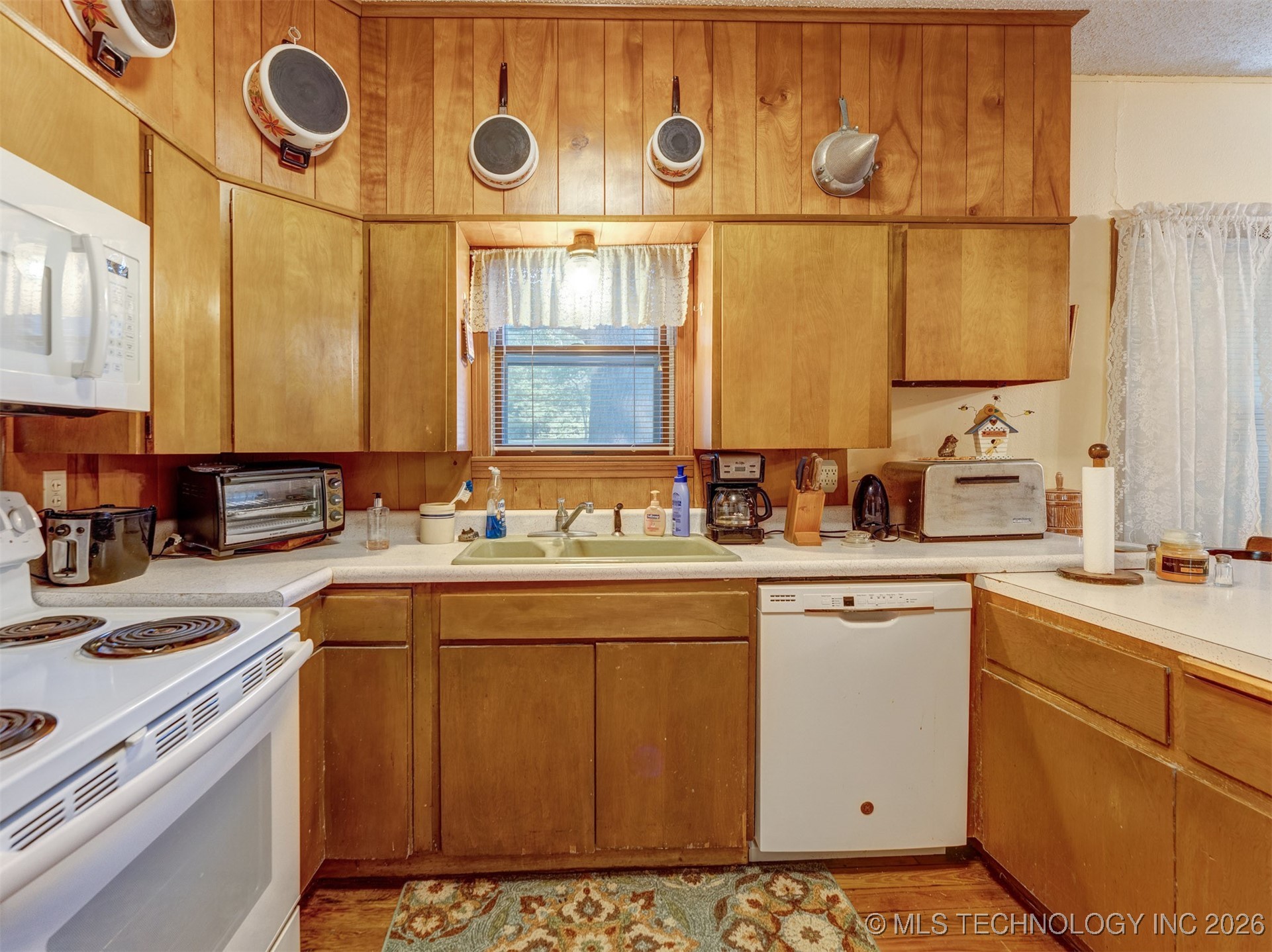 24613 E Lakeview Road Property Photo 19