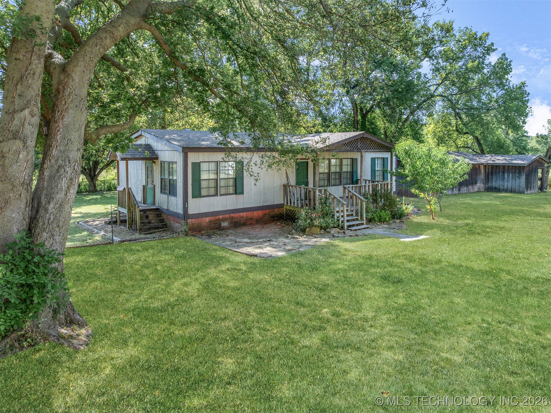 24613 E Lakeview Road Property Photo 36