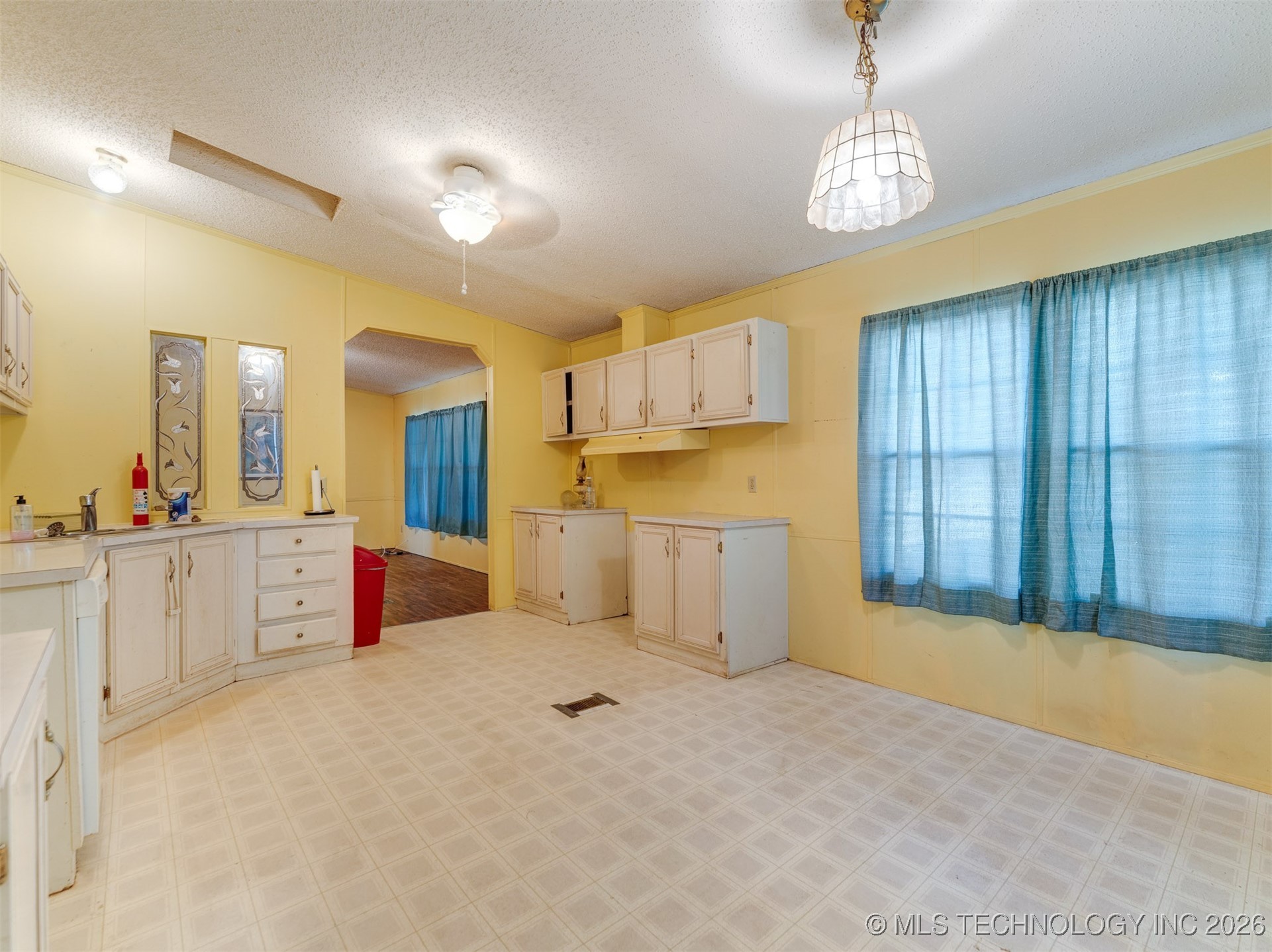 24613 E Lakeview Road Property Photo 43