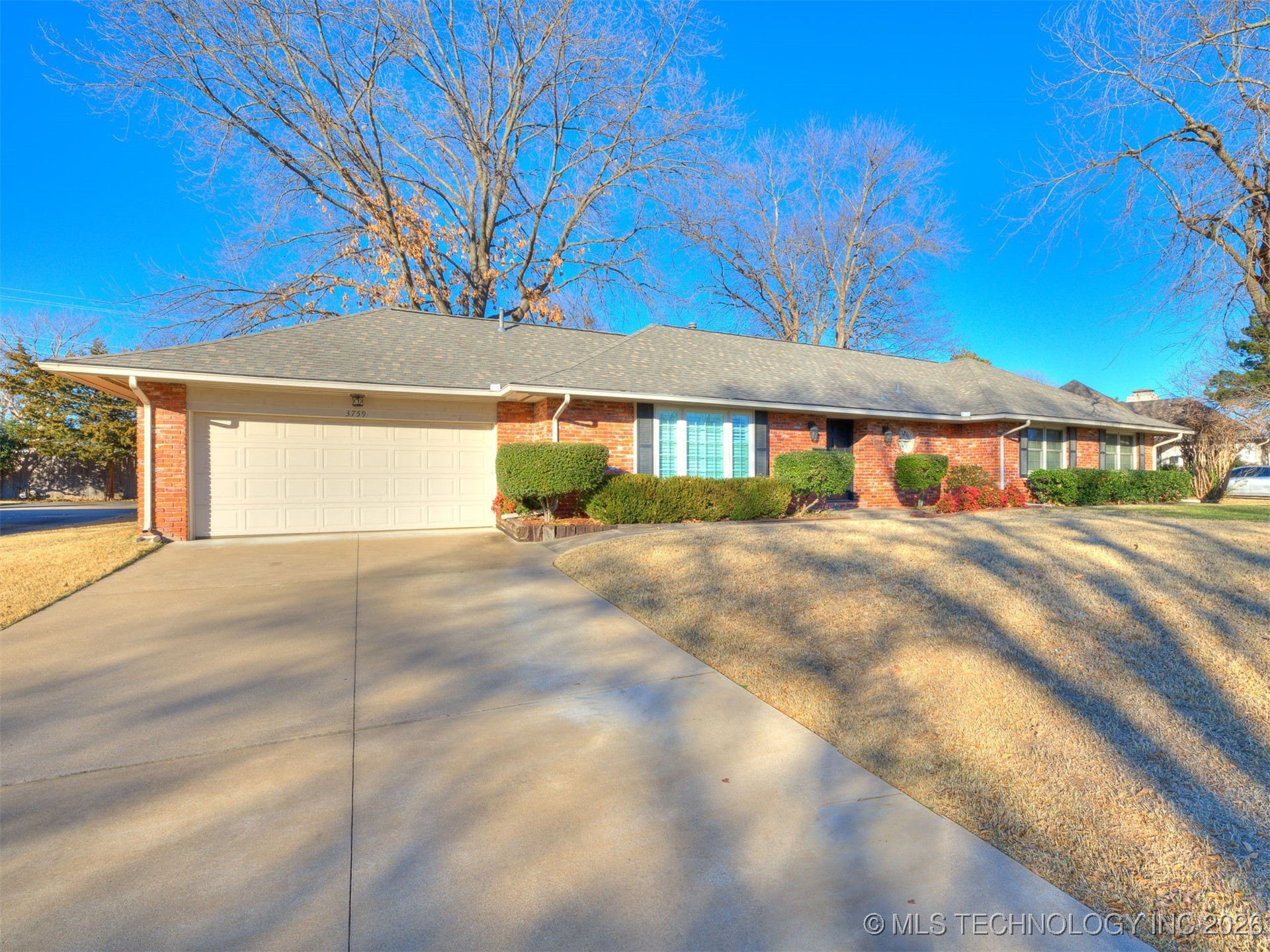 3759 E 46th Place Property Photo 3