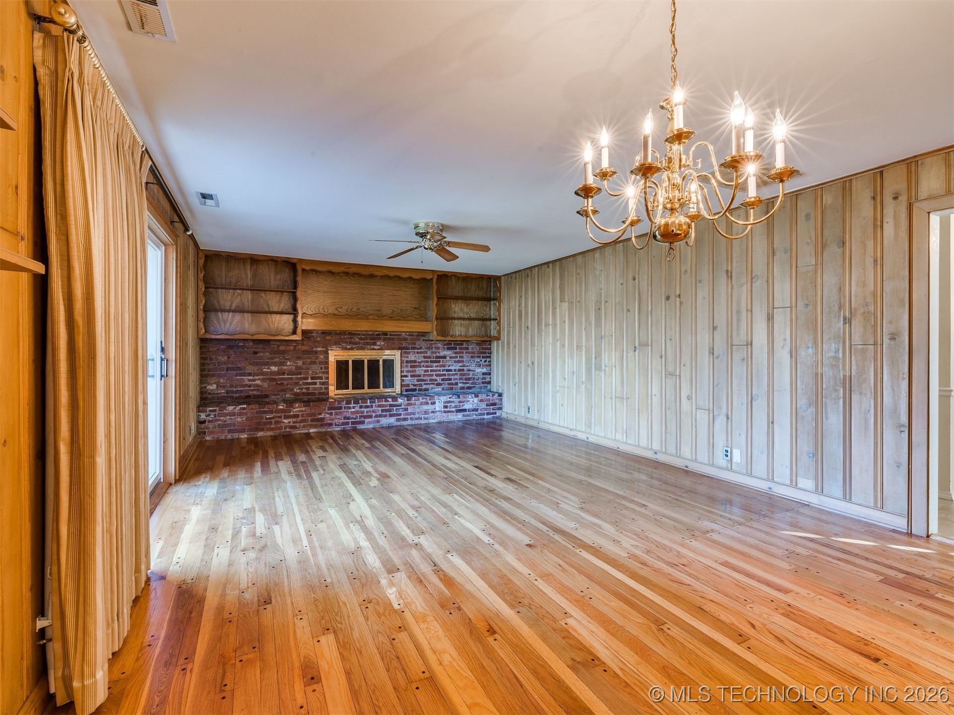 3759 E 46th Place Property Photo 7