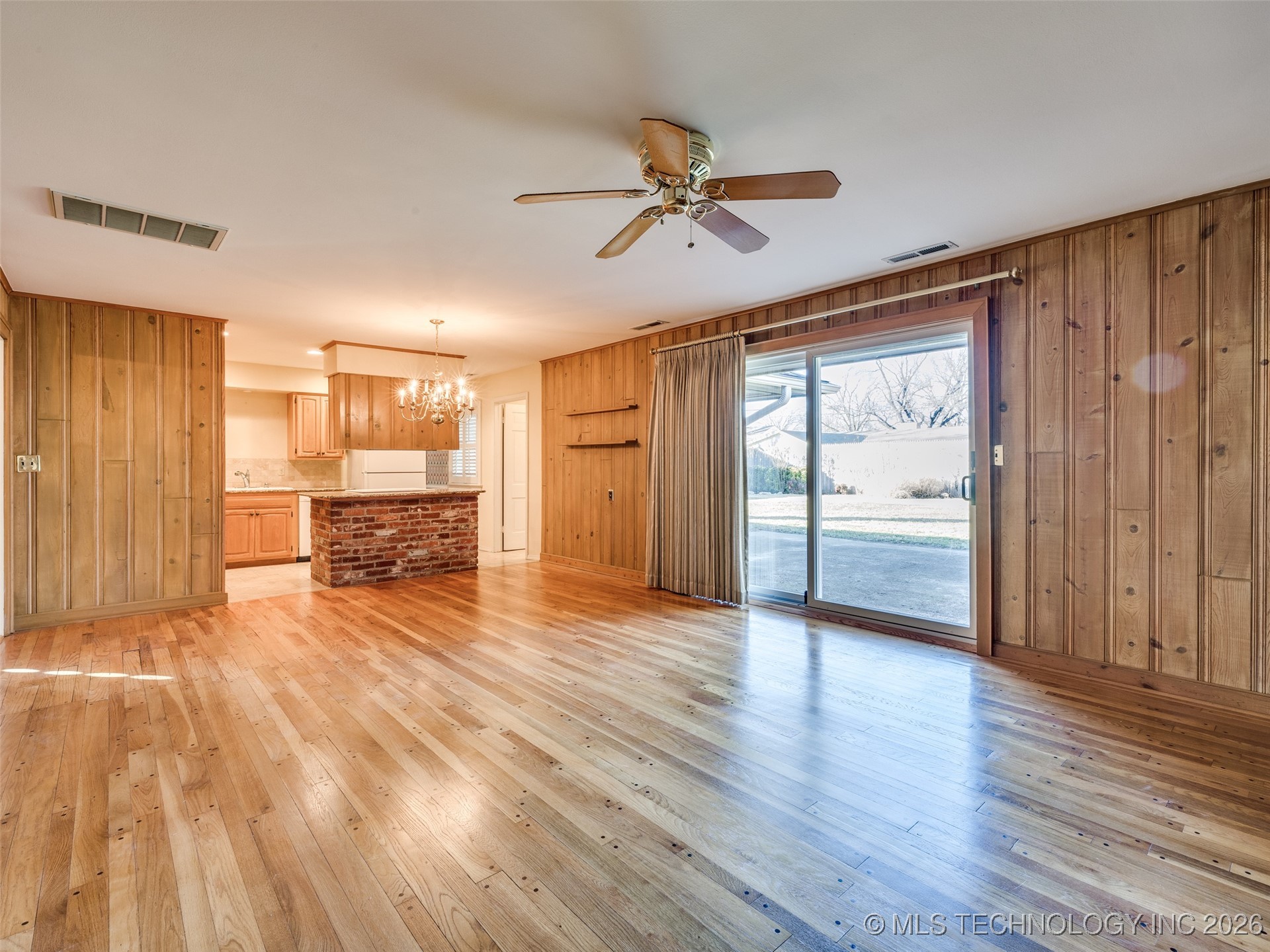 3759 E 46th Place Property Photo 9