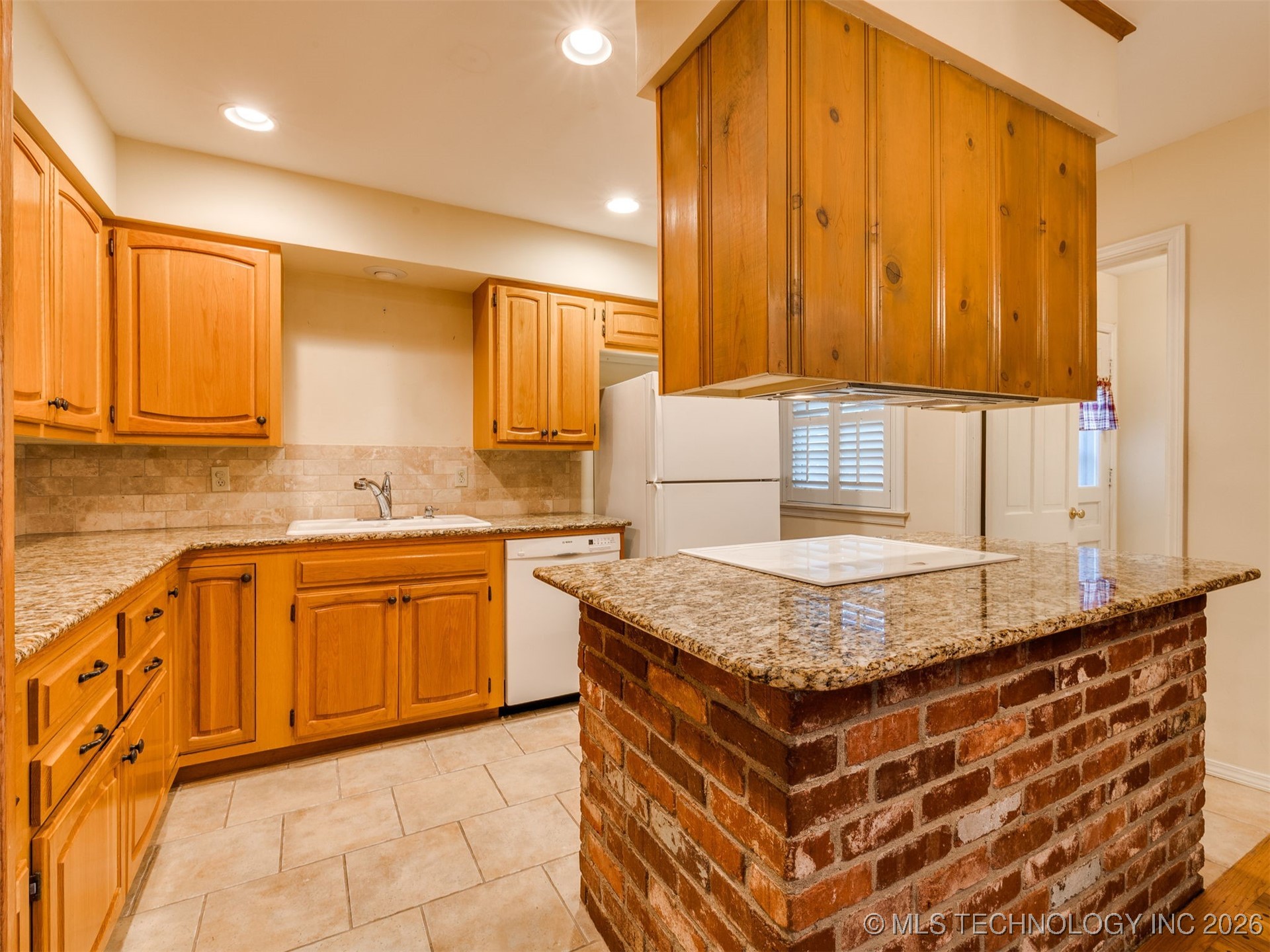 3759 E 46th Place Property Photo 14