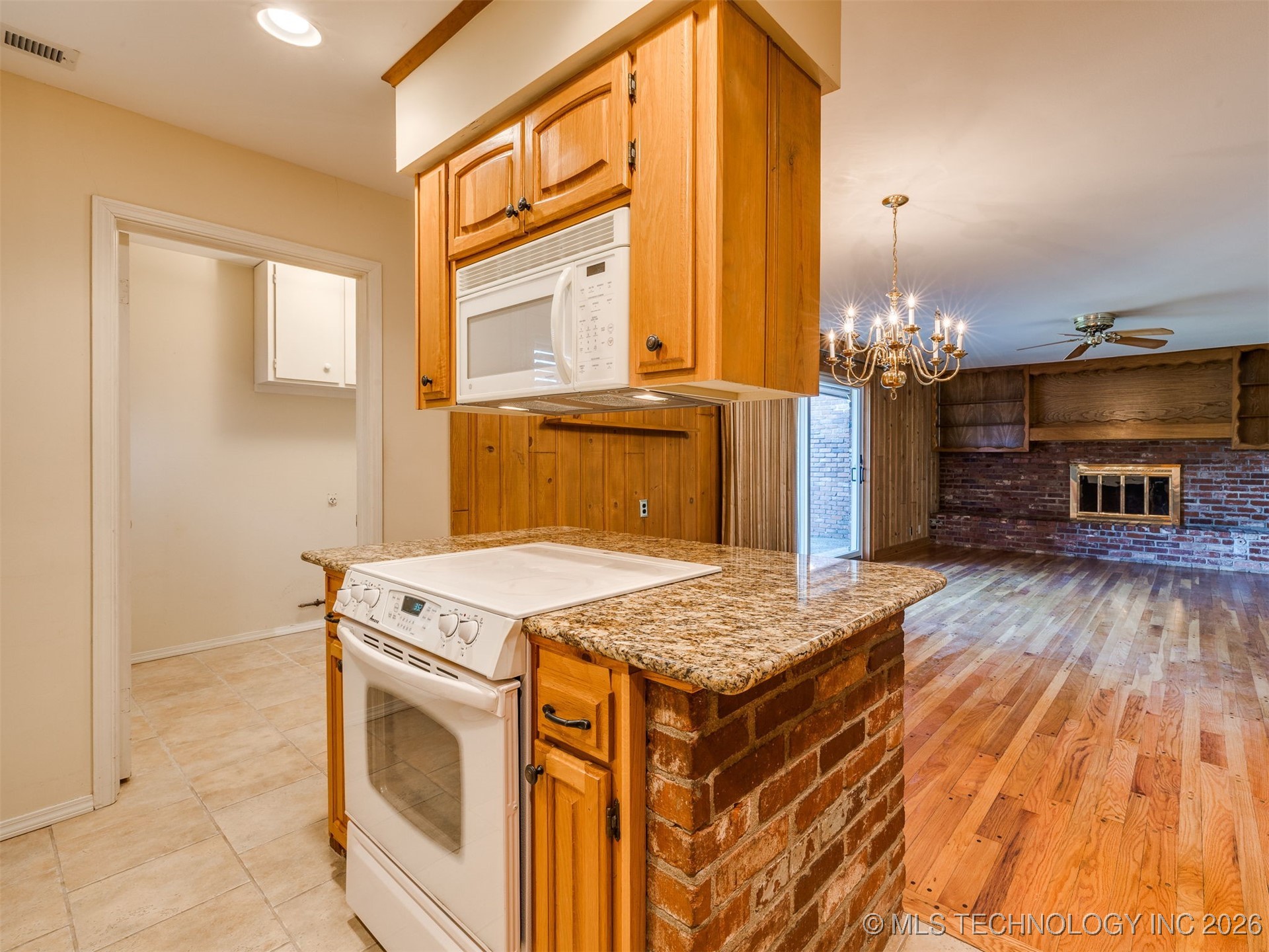 3759 E 46th Place Property Photo 15