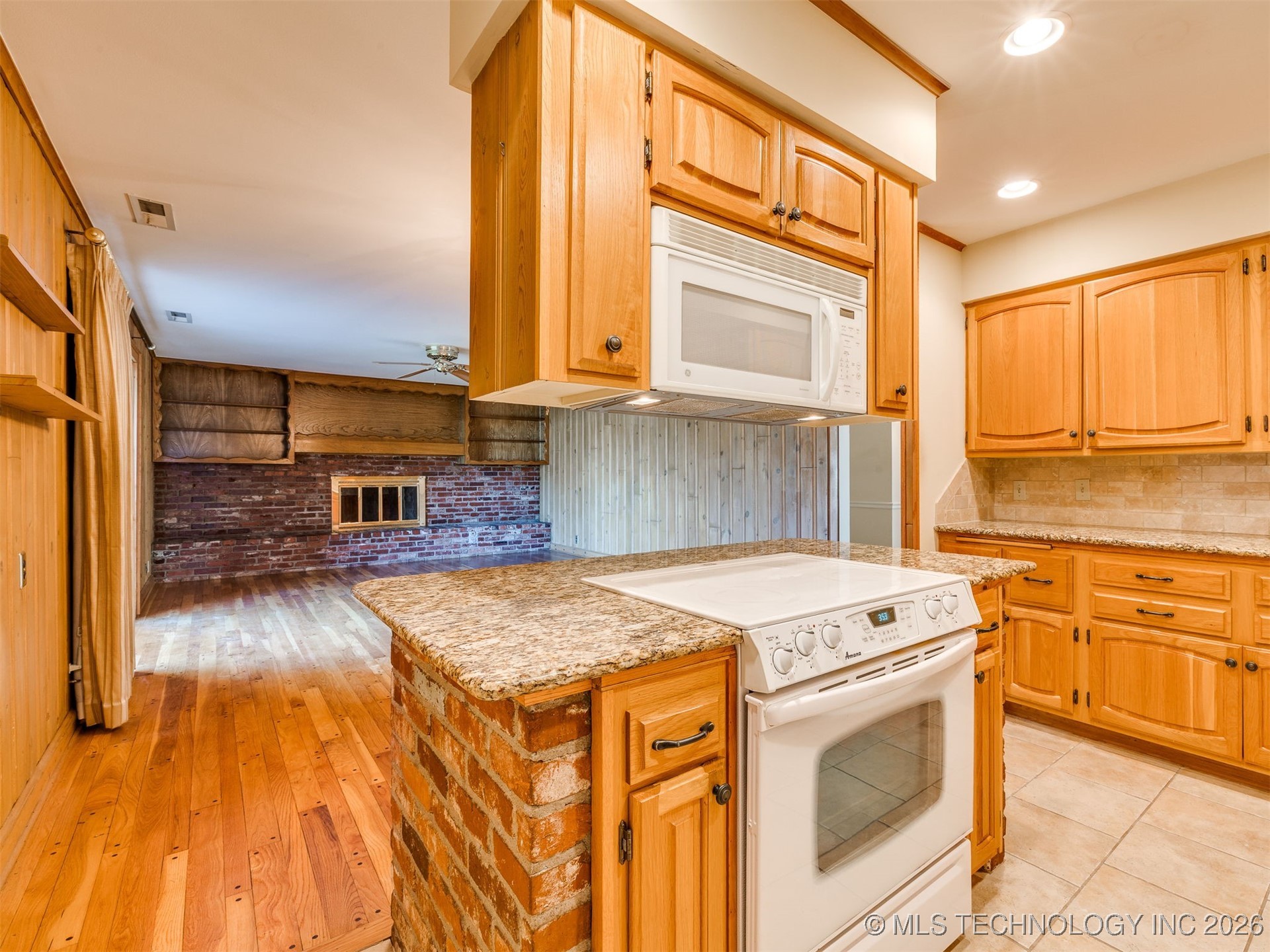 3759 E 46th Place Property Photo 16