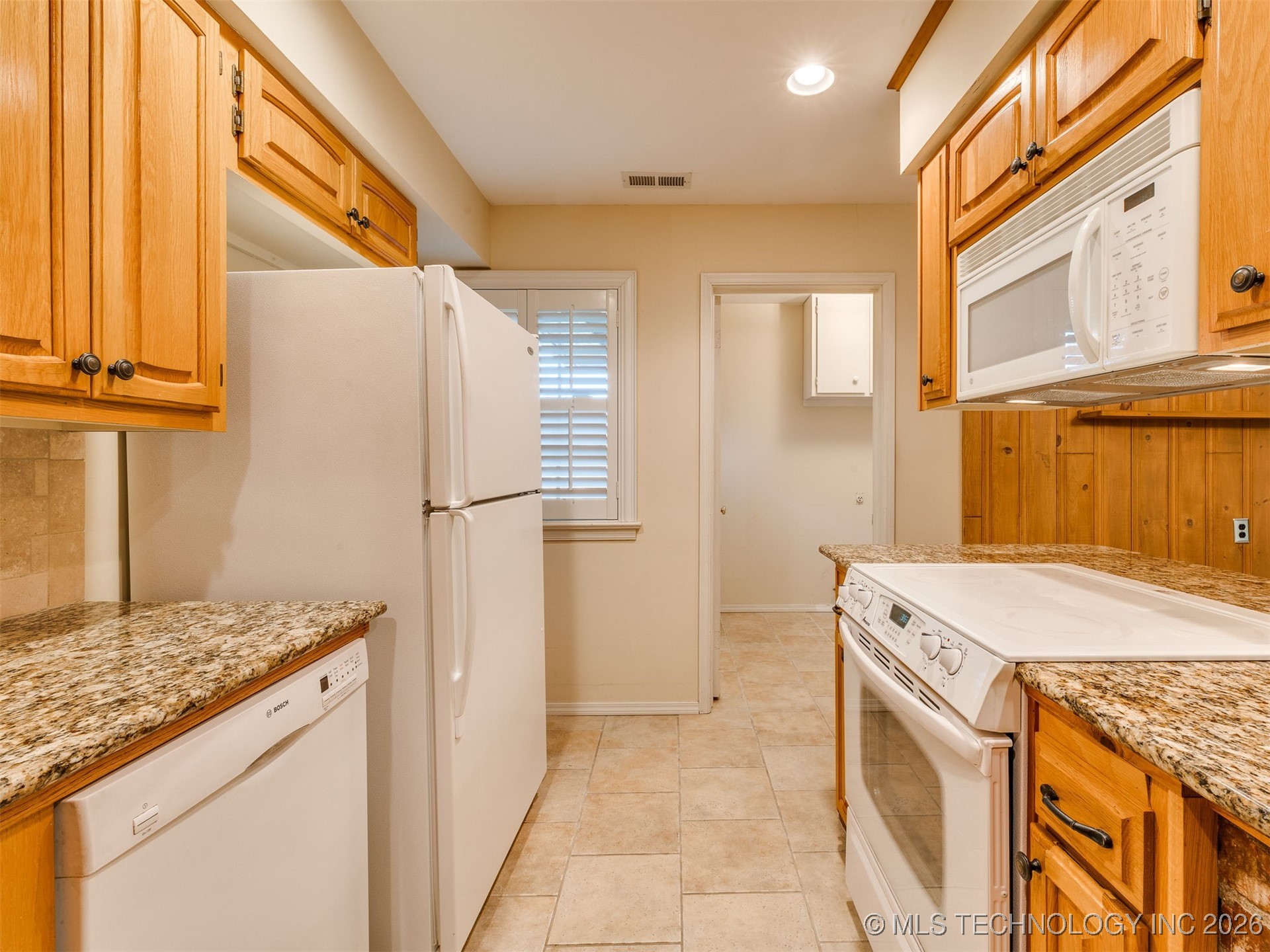 3759 E 46th Place Property Photo 18