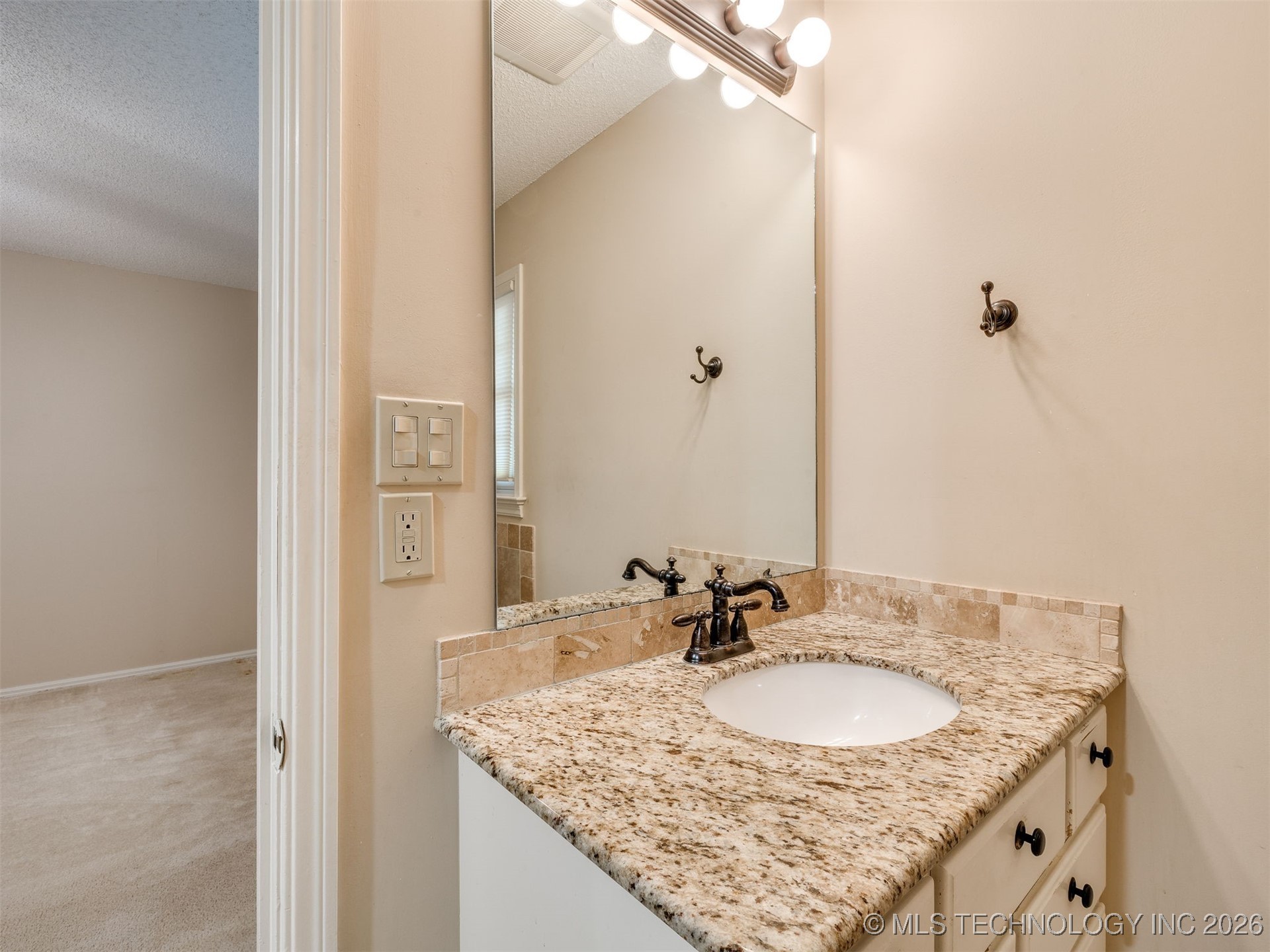 3759 E 46th Place Property Photo 32