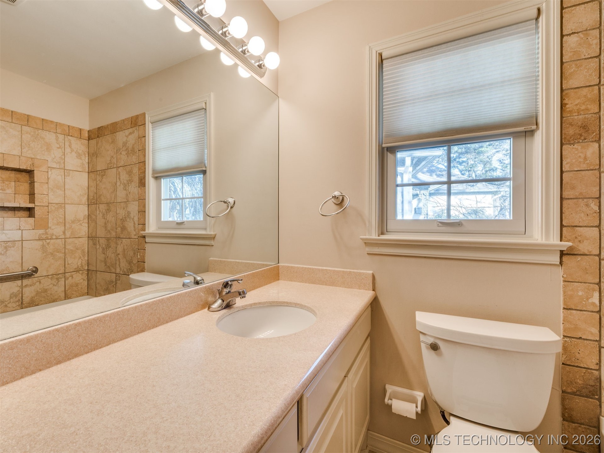 3759 E 46th Place Property Photo 38