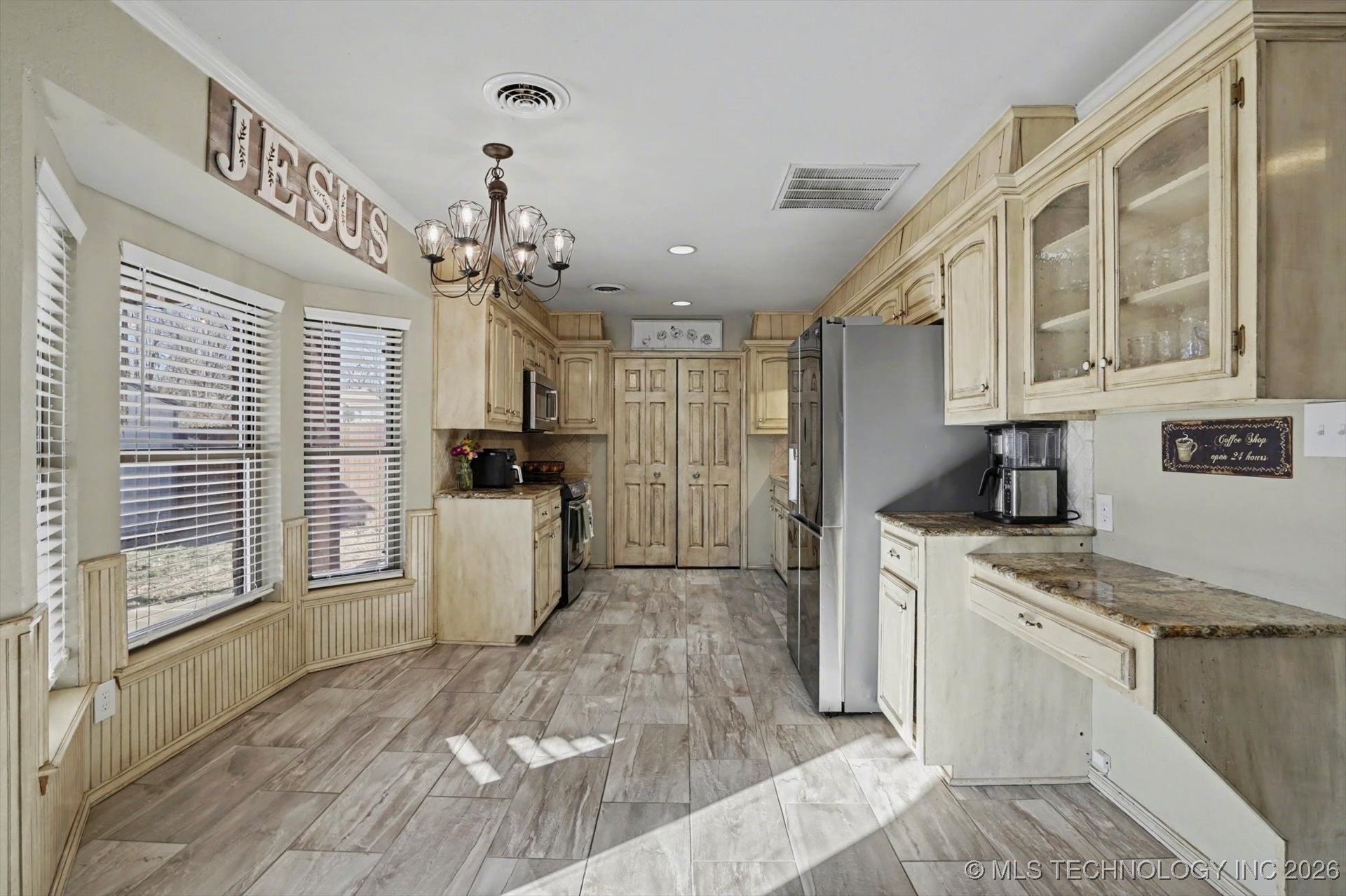 1712 Valley Road Property Photo 10