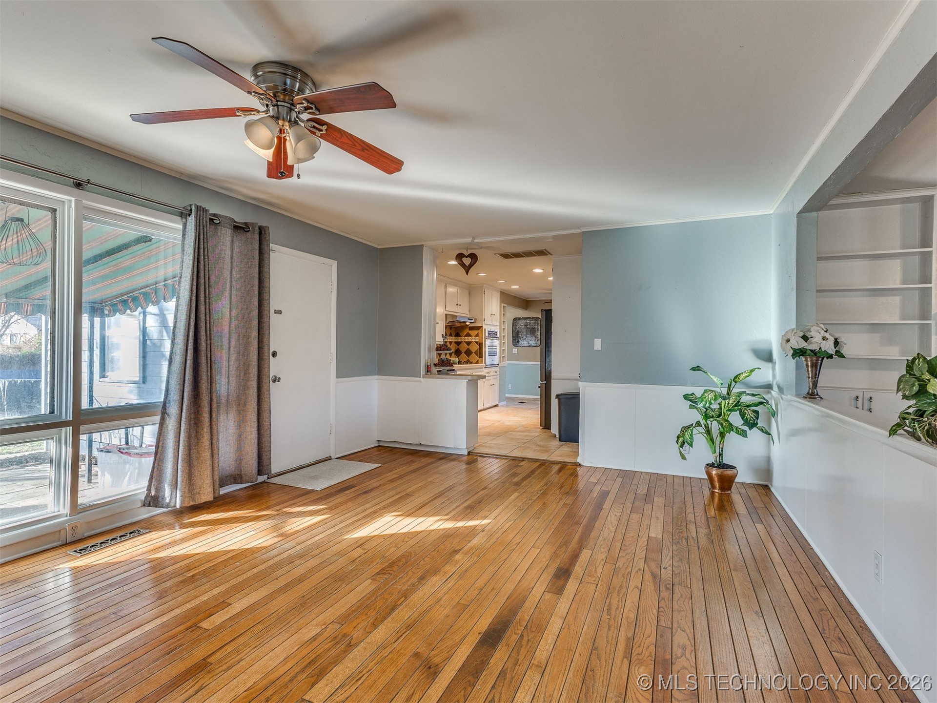 1568 E 60th Street Property Photo 9