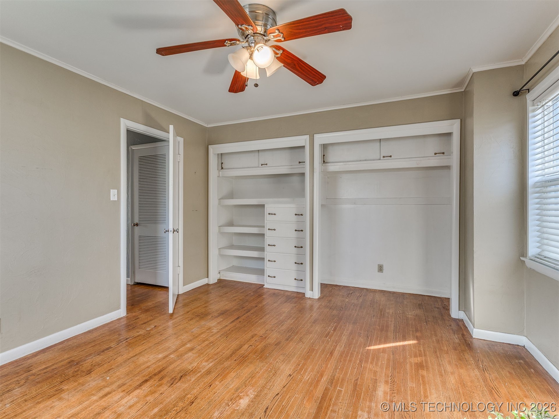 1568 E 60th Street Property Photo 20