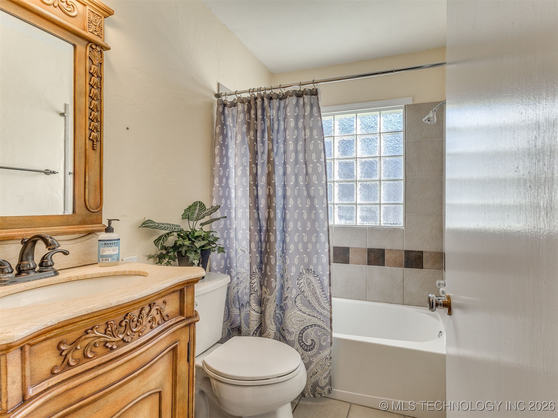 1568 E 60th Street Property Photo 26