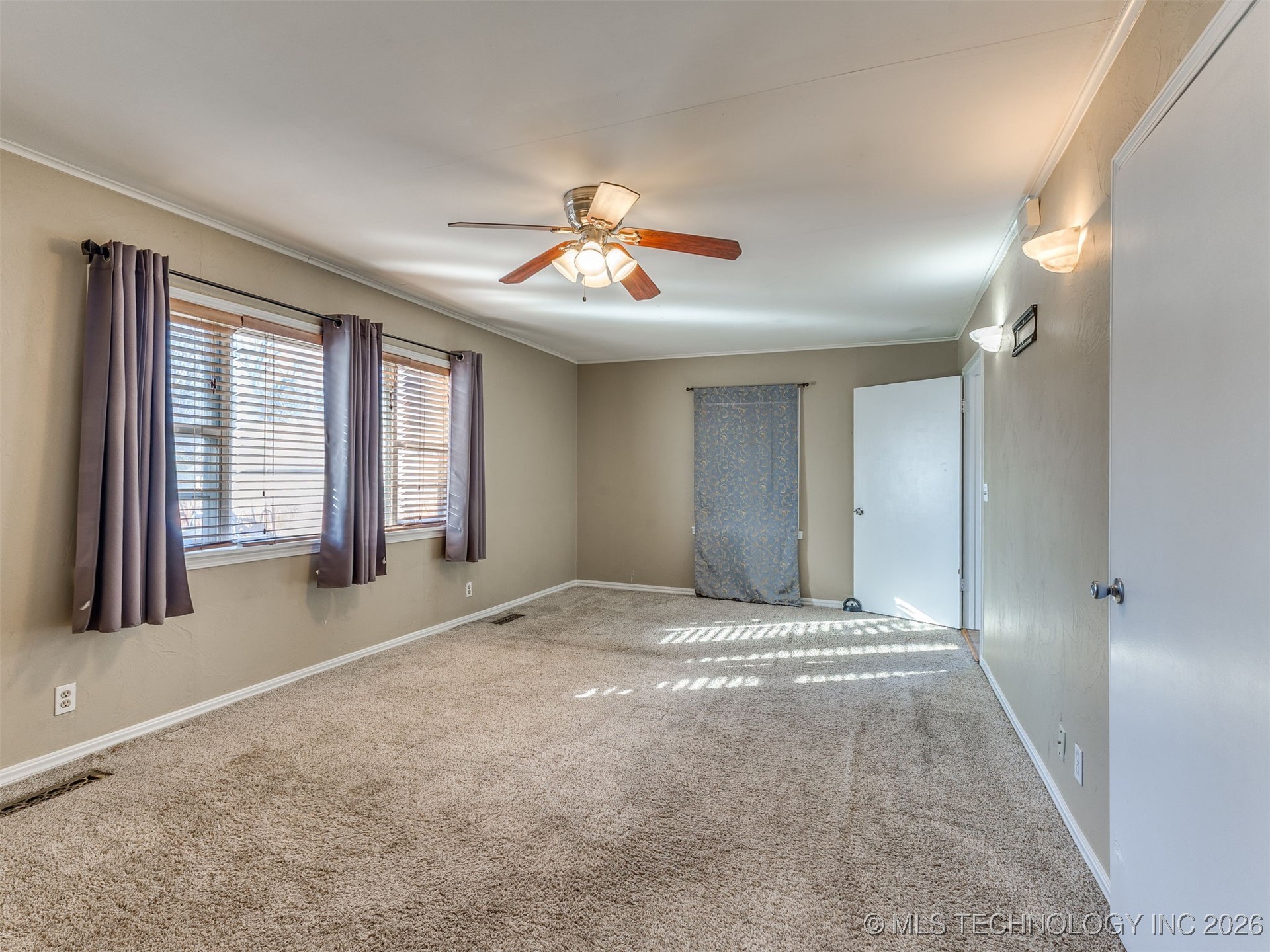 1568 E 60th Street Property Photo 31