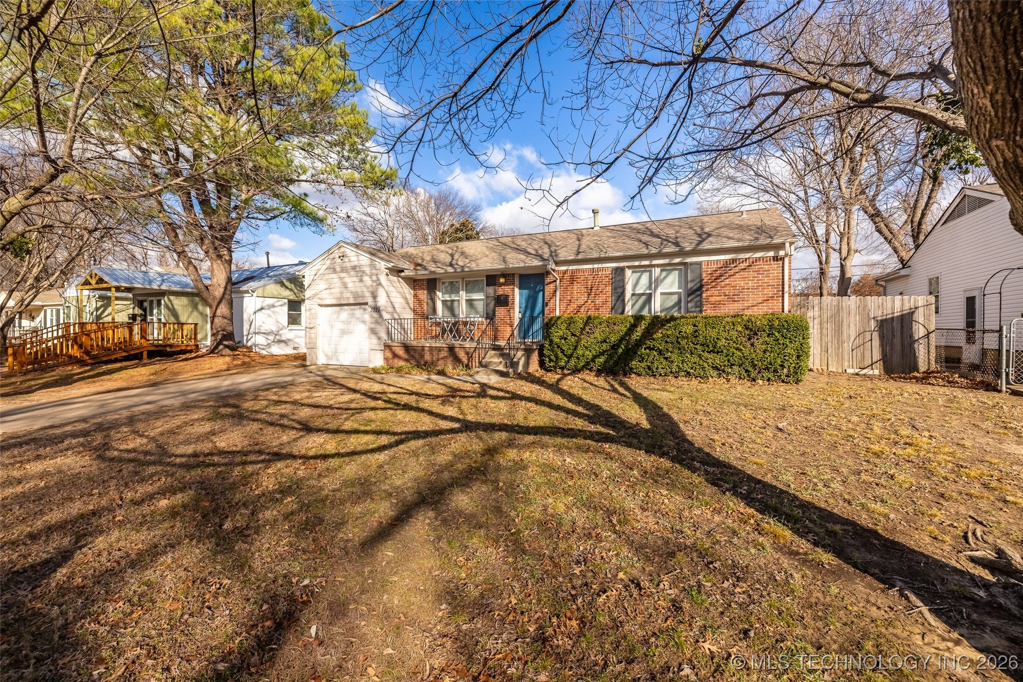 3929 E 38th Street Property Photo 5