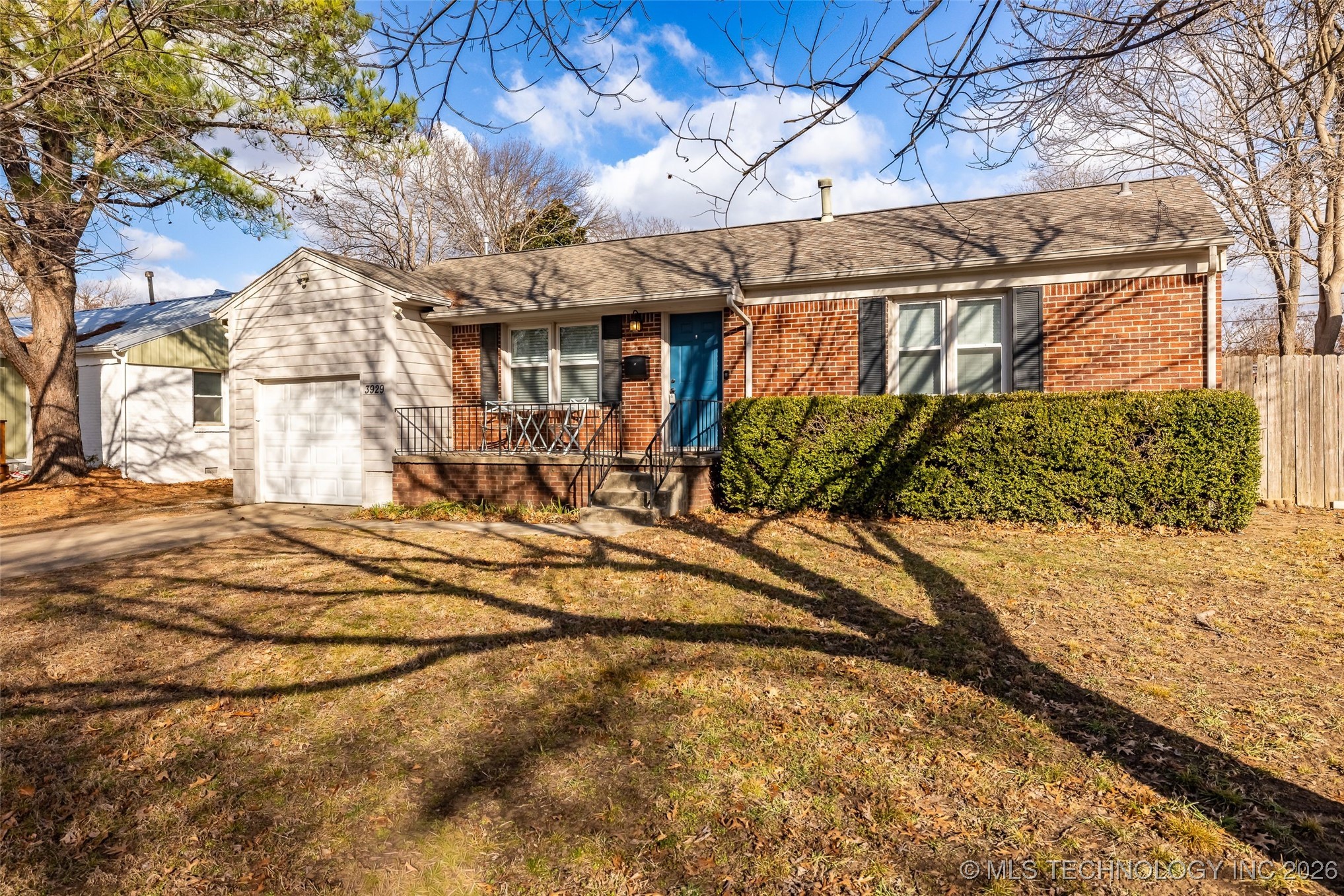 3929 E 38th Street Property Photo 9