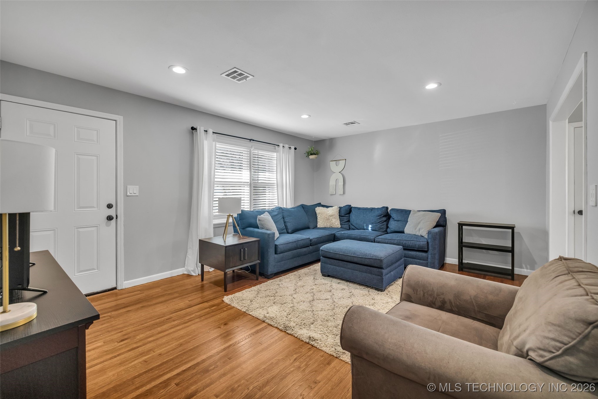 3929 E 38th Street Property Photo 13